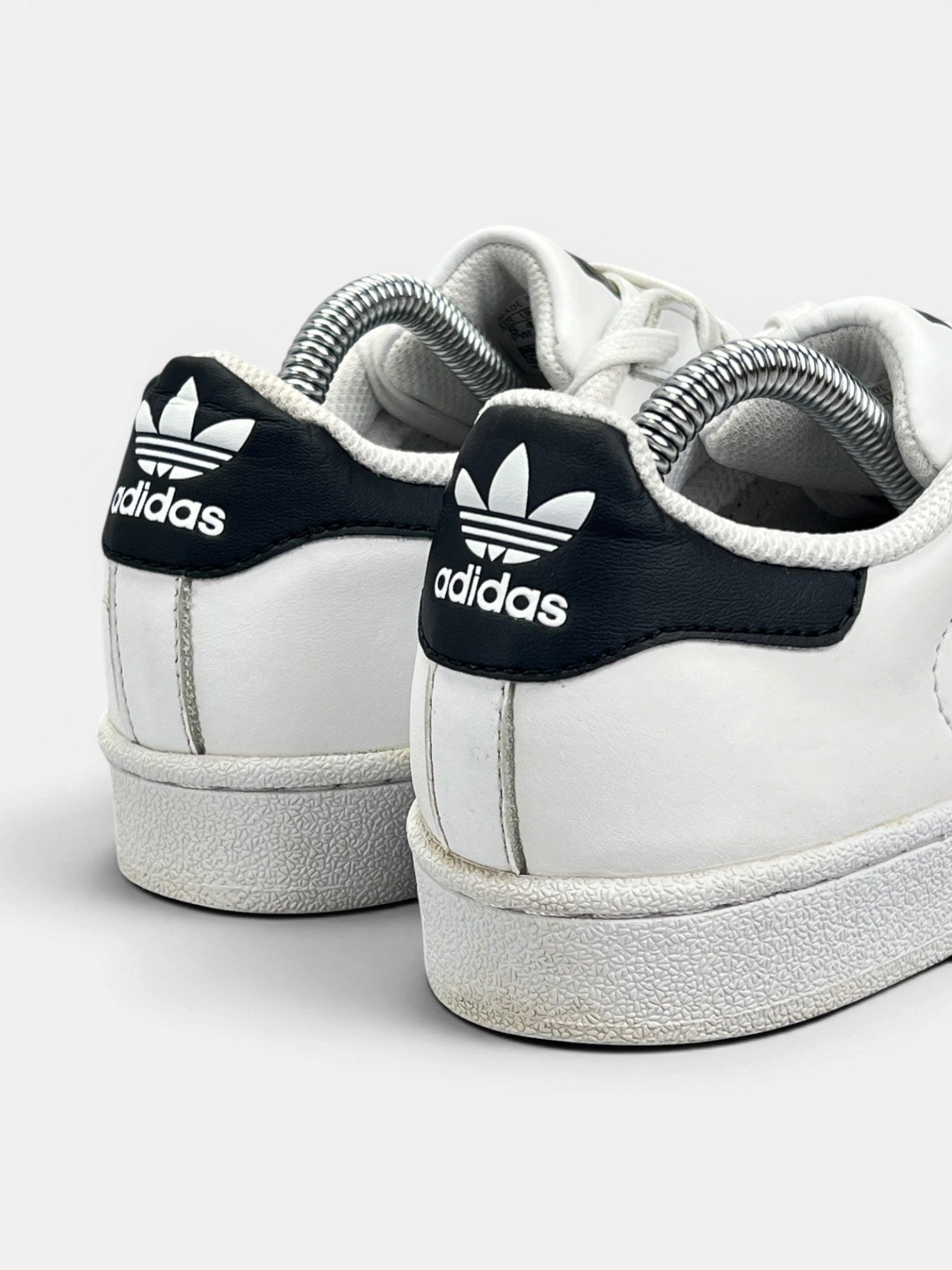 Adidas Superstar II White Gold Tongue — buty sportowe damskie w bardzo dobrym stanie rozmiar 37 1/3, widok z tyłu