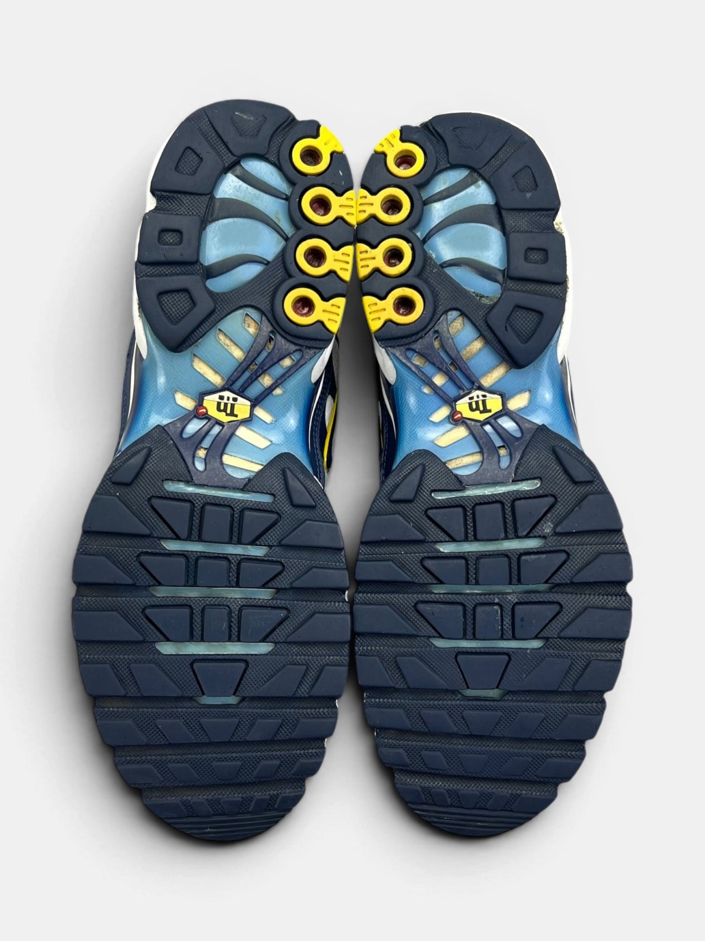 Nike Air Max Plus (TN) White Navy Gold — buty sportowe męskie w bardzo dobrym stanie rozmiar 43, podeszwa