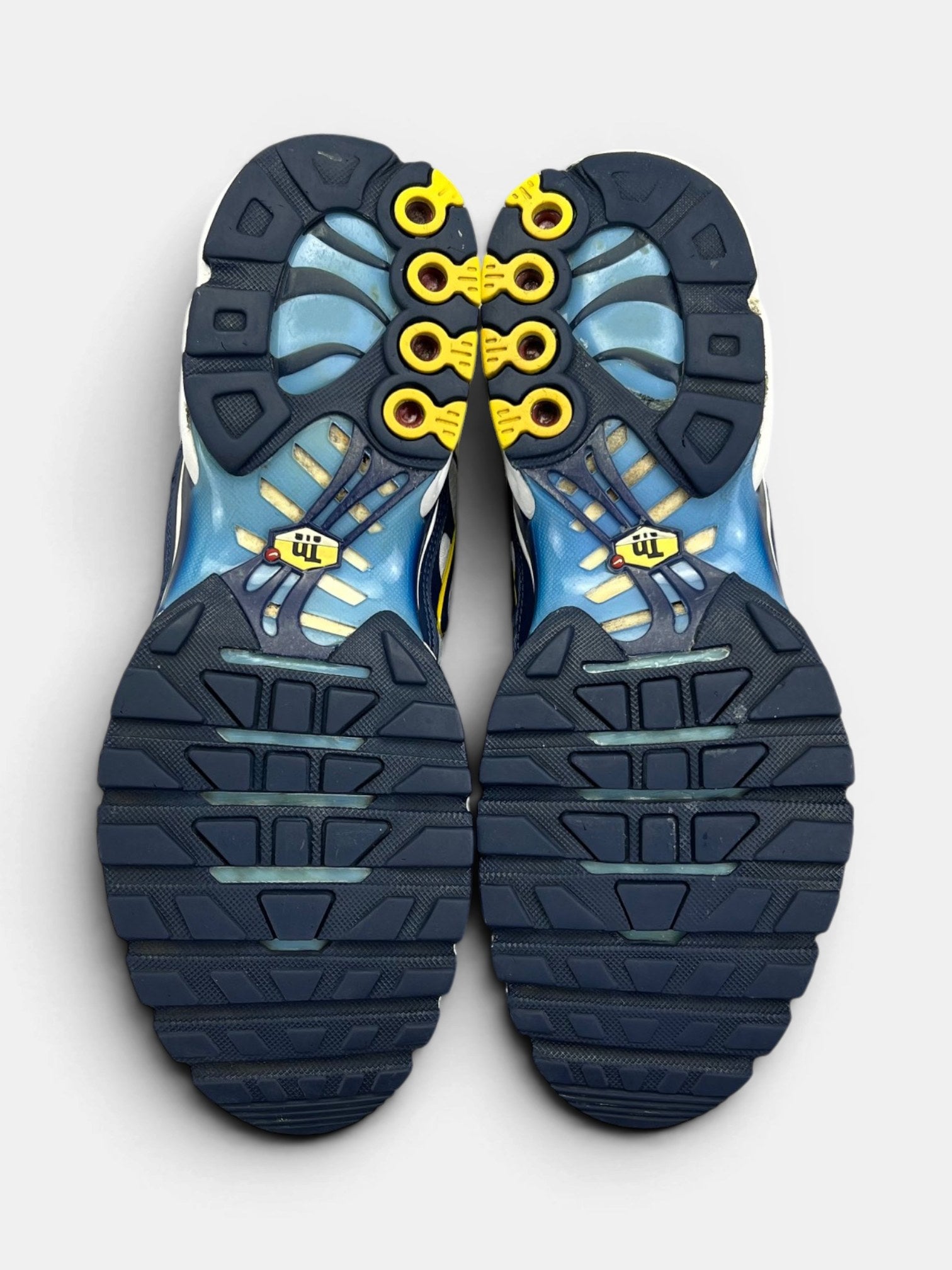Nike Air Max Plus (TN) White Navy Gold — buty sportowe męskie w bardzo dobrym stanie rozmiar 43, podeszwa