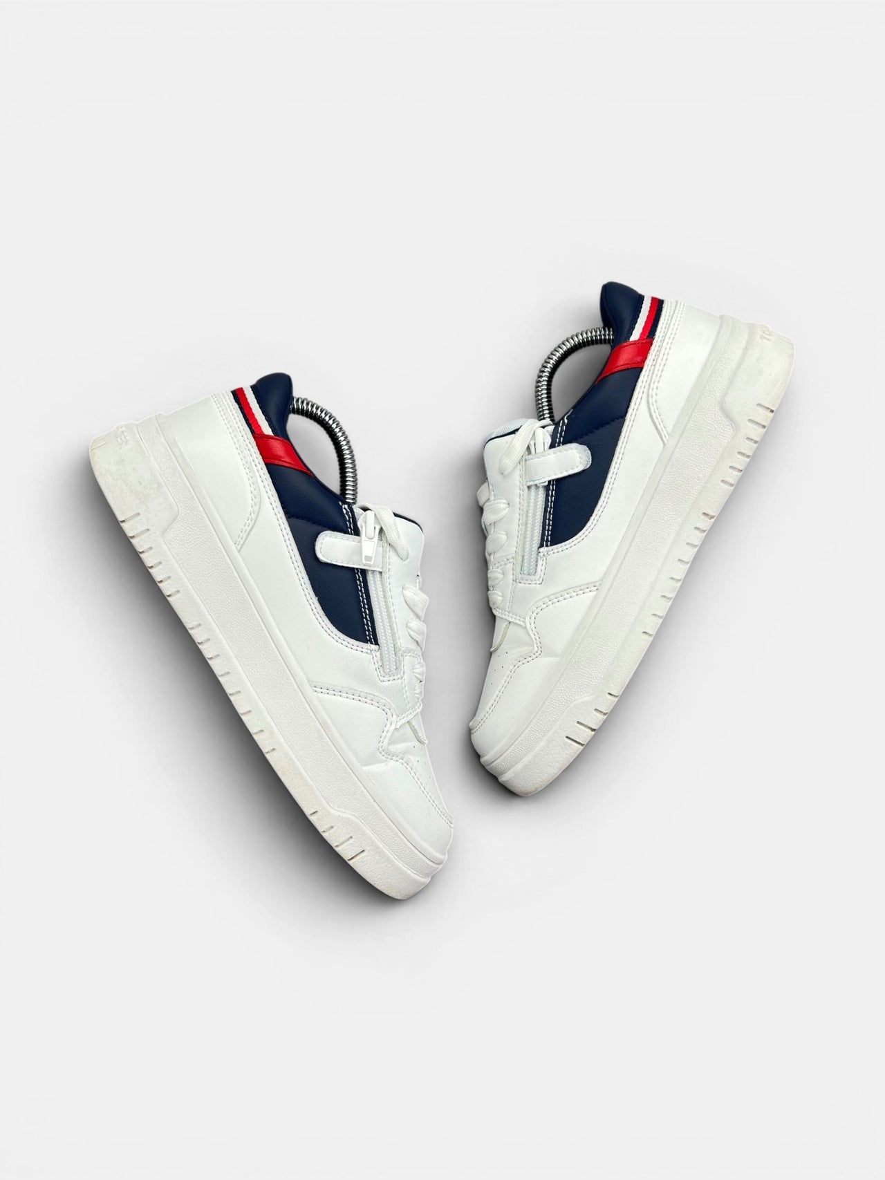 Tommy Hilfiger rozmiar 37