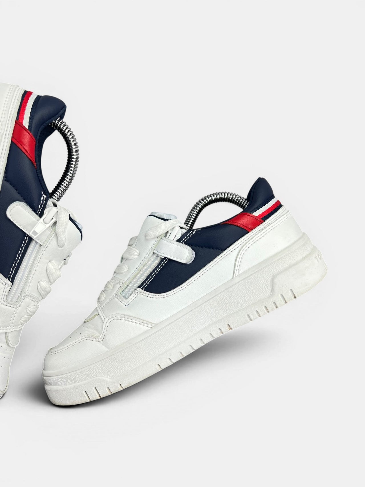 Tommy Hilfiger rozmiar 37