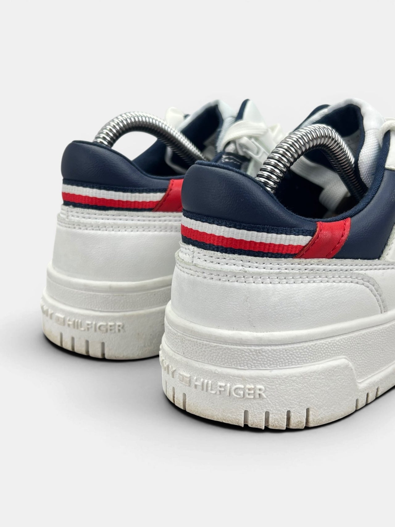 Tommy Hilfiger rozmiar 37
