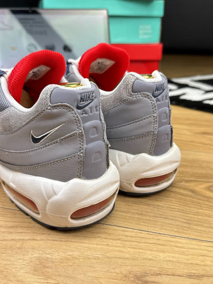 Nike Air Max 95 Cement Grey Thunder Blue — buty sportowe męskie w bardzo dobrym stanie rozmiar 44, podeszwa