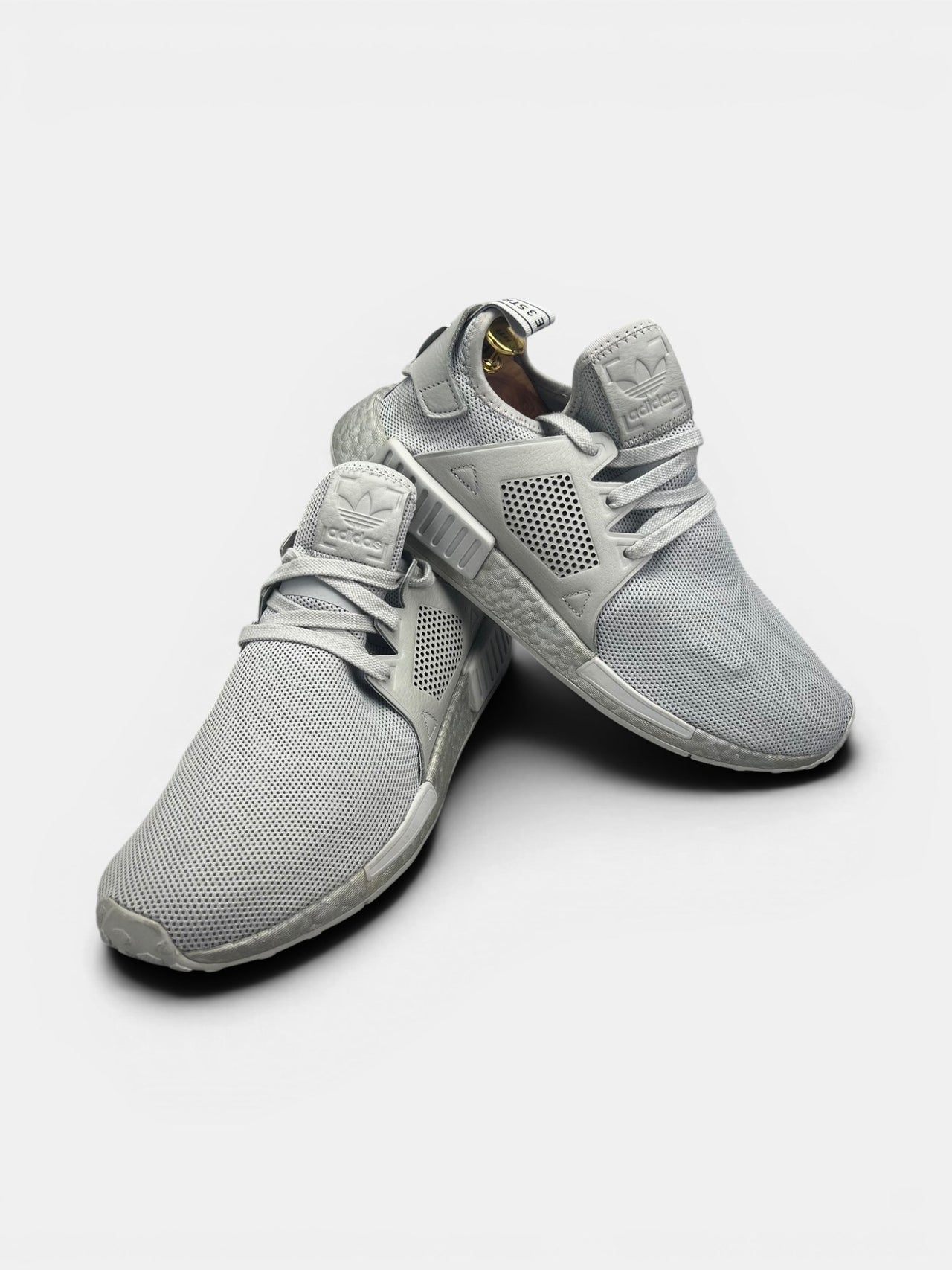Adidas NMD_XR1 Triple Grey — buty sportowe męskie nowe rozmiar 42 2/3, boczny profil
