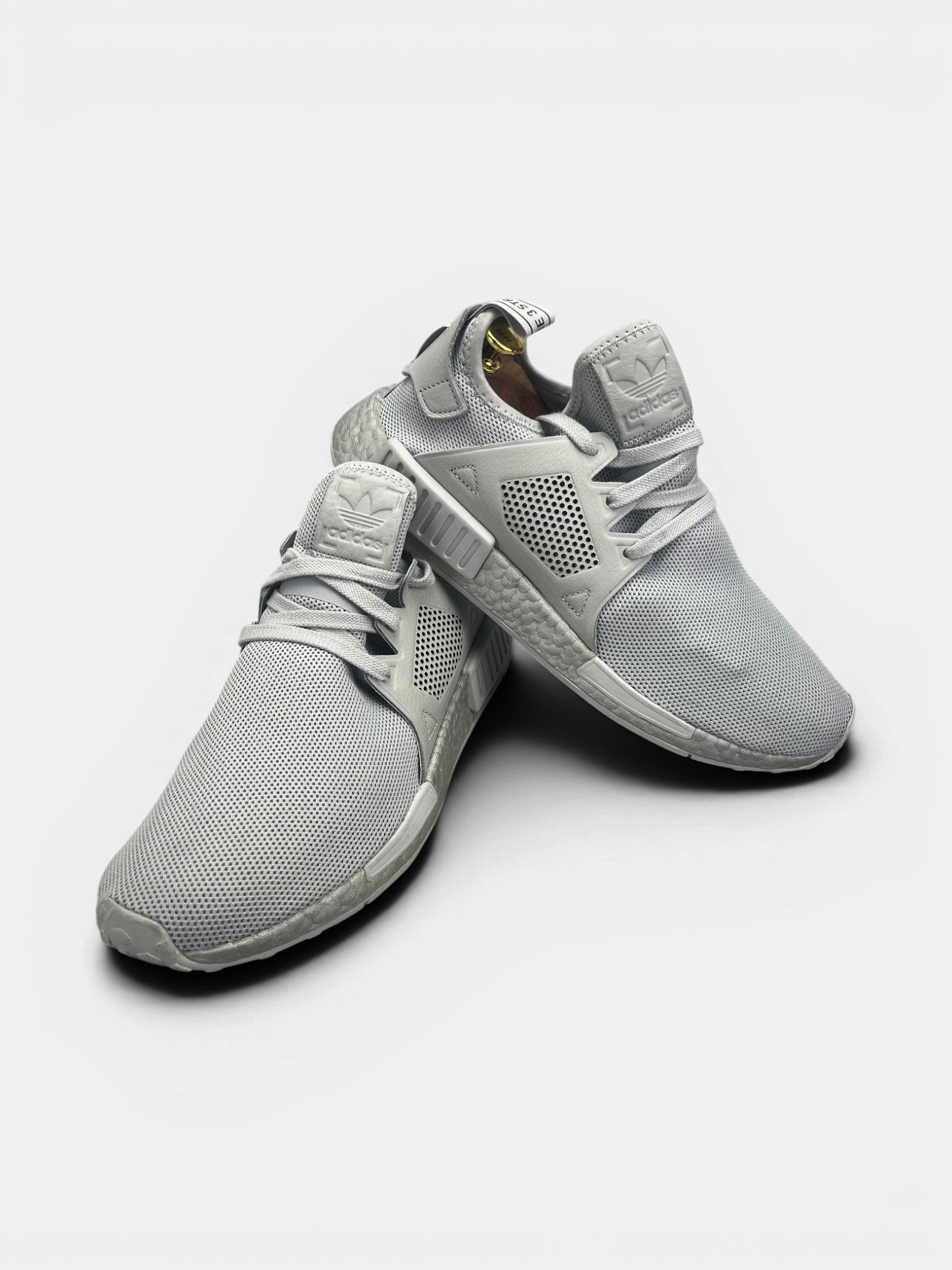 Adidas NMD_XR1 Triple Grey — buty sportowe męskie nowe rozmiar 42 2/3, boczny profil