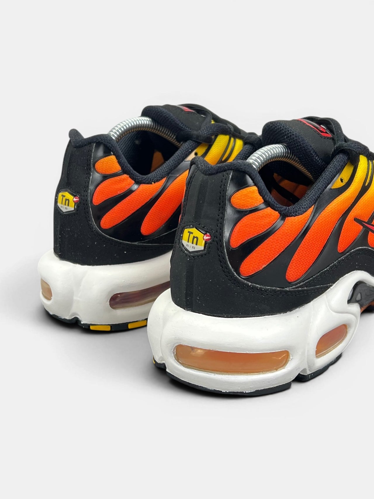Nike Air Max Plus Sunset — buty sportowe męskie w bardzo dobrym stanie rozmiar 44, widok z tyłu