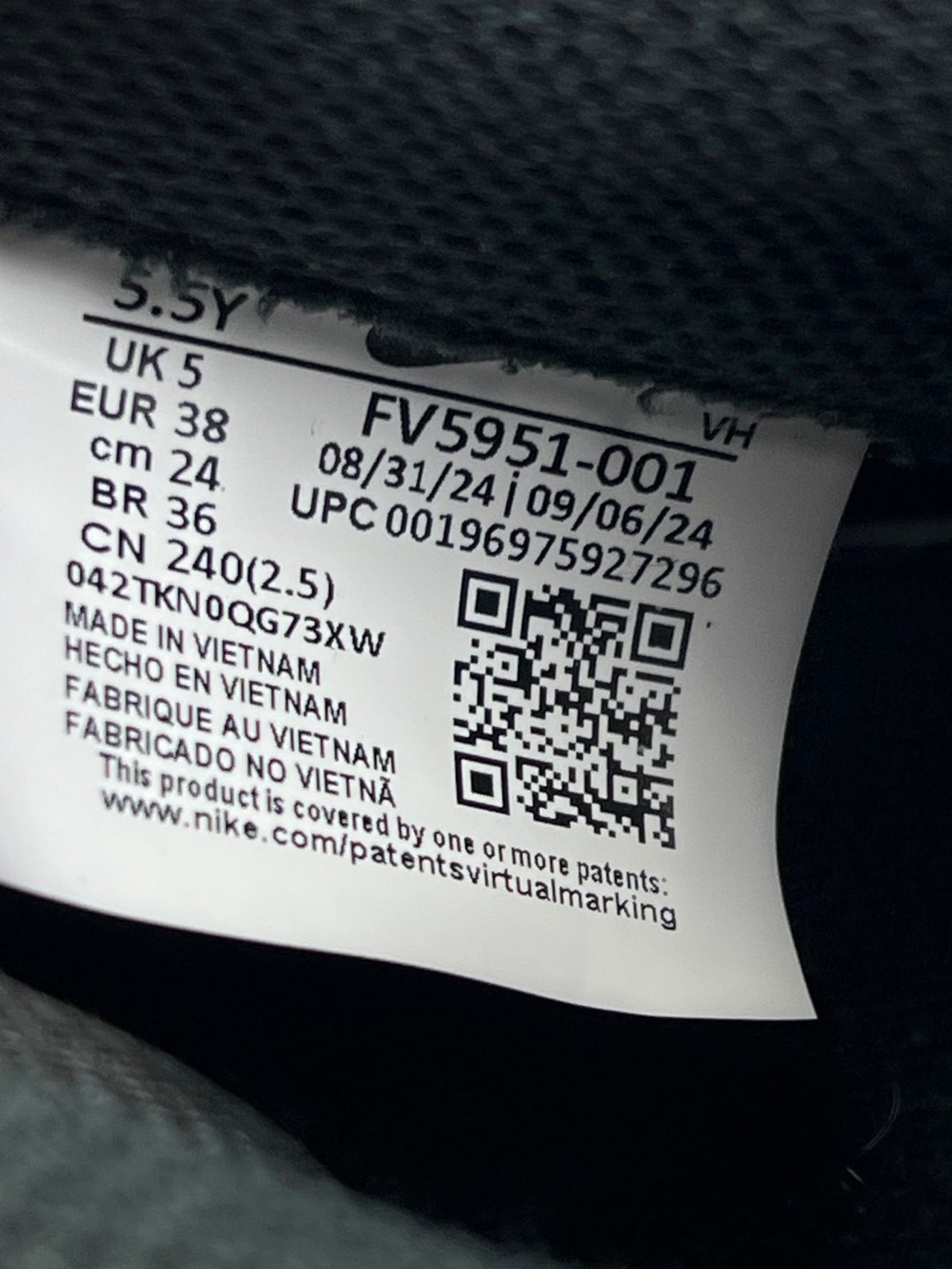 Nike Air Force 1 Low Triple Black — buty sportowe damskie w dobrym stanie rozmiar 38, opcjonalne zdjęcie 1