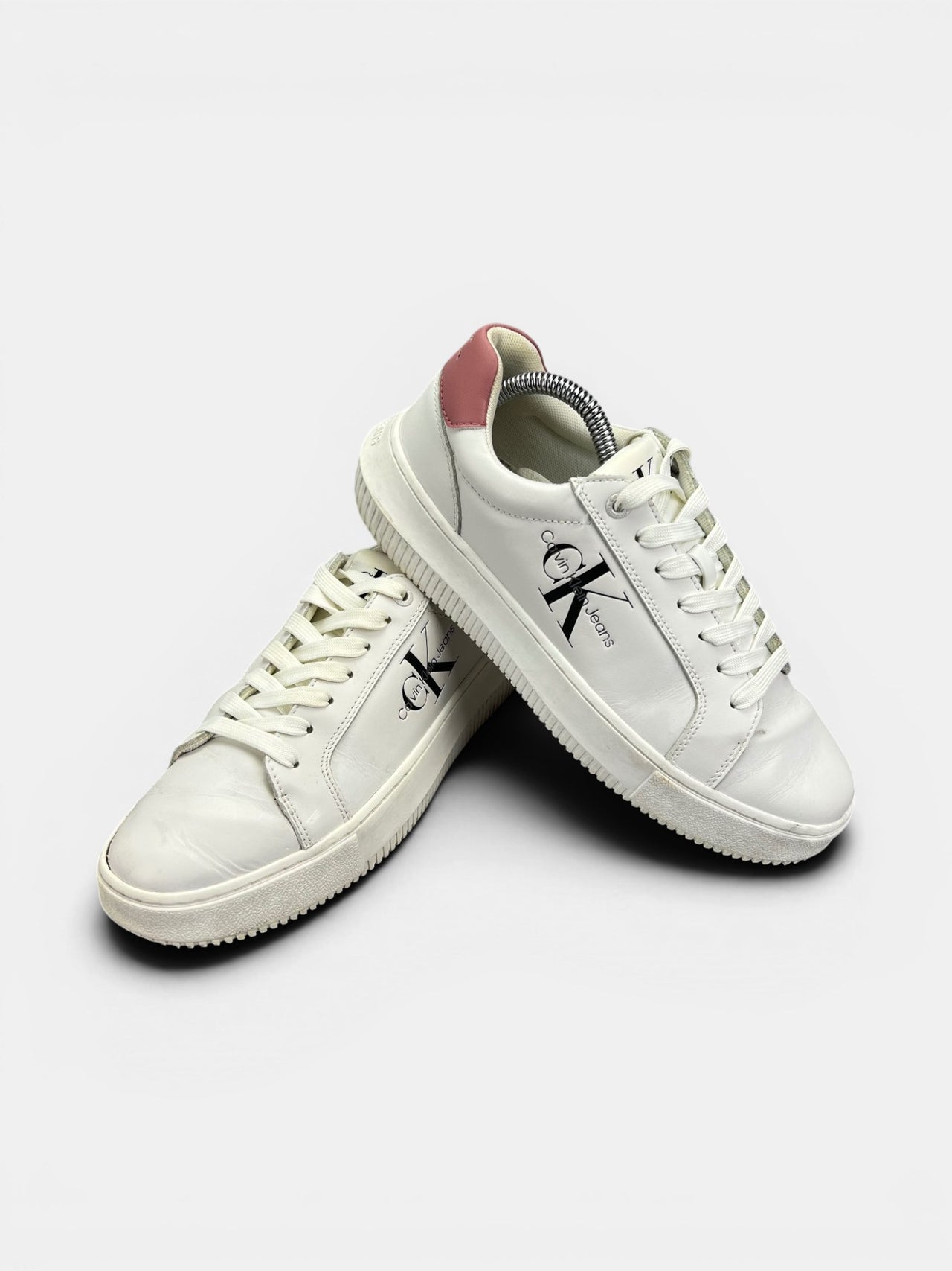 Calvin Klein Jeans Chunky Cupsole Monologo — buty sportowe damskie w bardzo dobrym stanie rozmiar 38, boczny profil