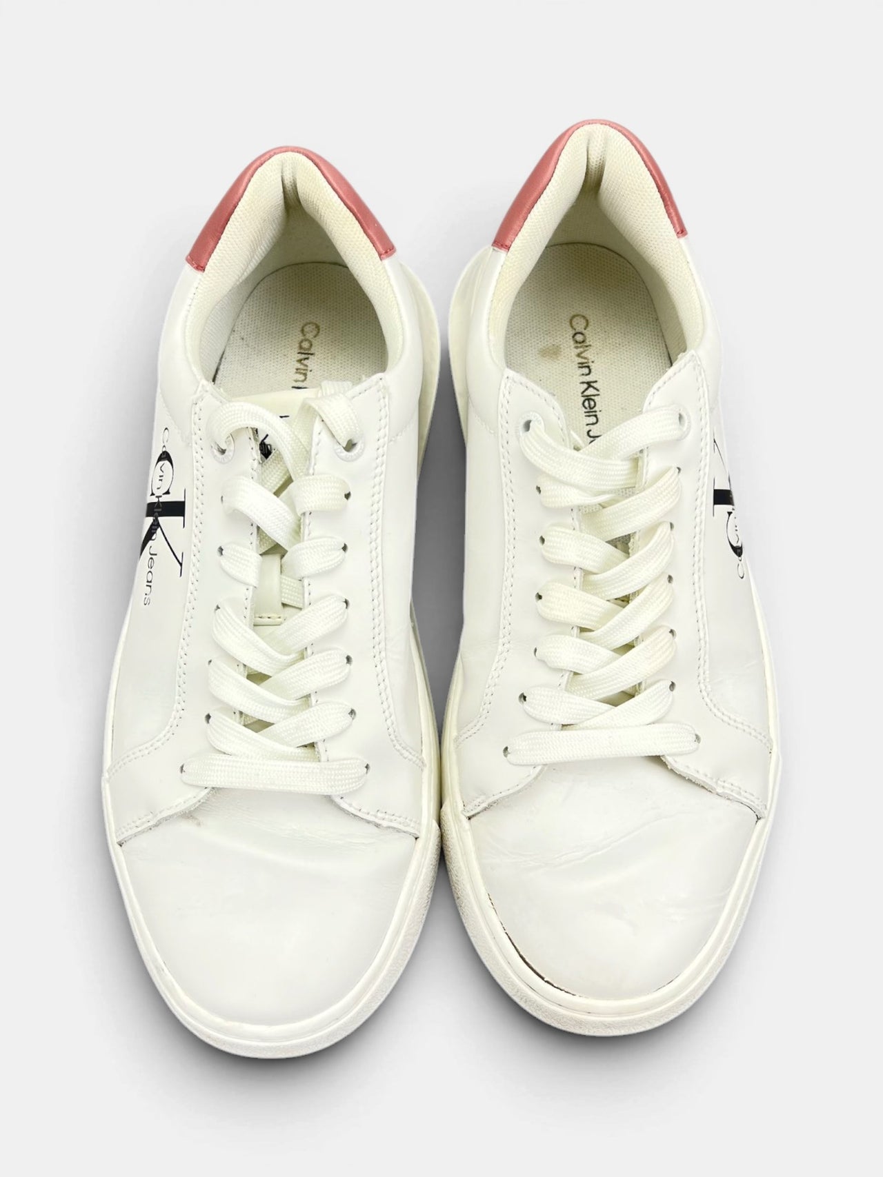 Calvin Klein Jeans Chunky Cupsole Monologo — buty sportowe damskie w bardzo dobrym stanie rozmiar 38, zapiętki butów