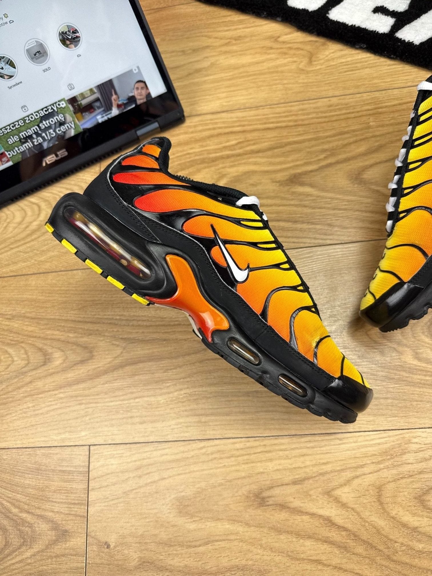 Nike Air Max Plus OG Tiger — buty sportowe męskie w bardzo dobrym stanie rozmiar 45, wewnętrzny panel lewego buta