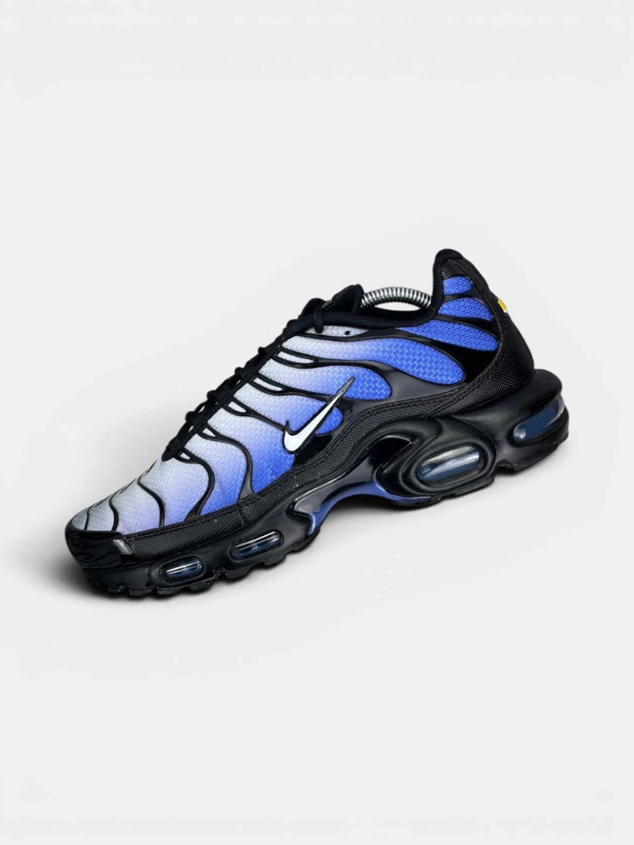Nike Air Max Plus Black/Sapphire — buty sportowe męskie w bardzo dobrym stanie rozmiar 44, widok z góry na wewnętrzną stronę butów