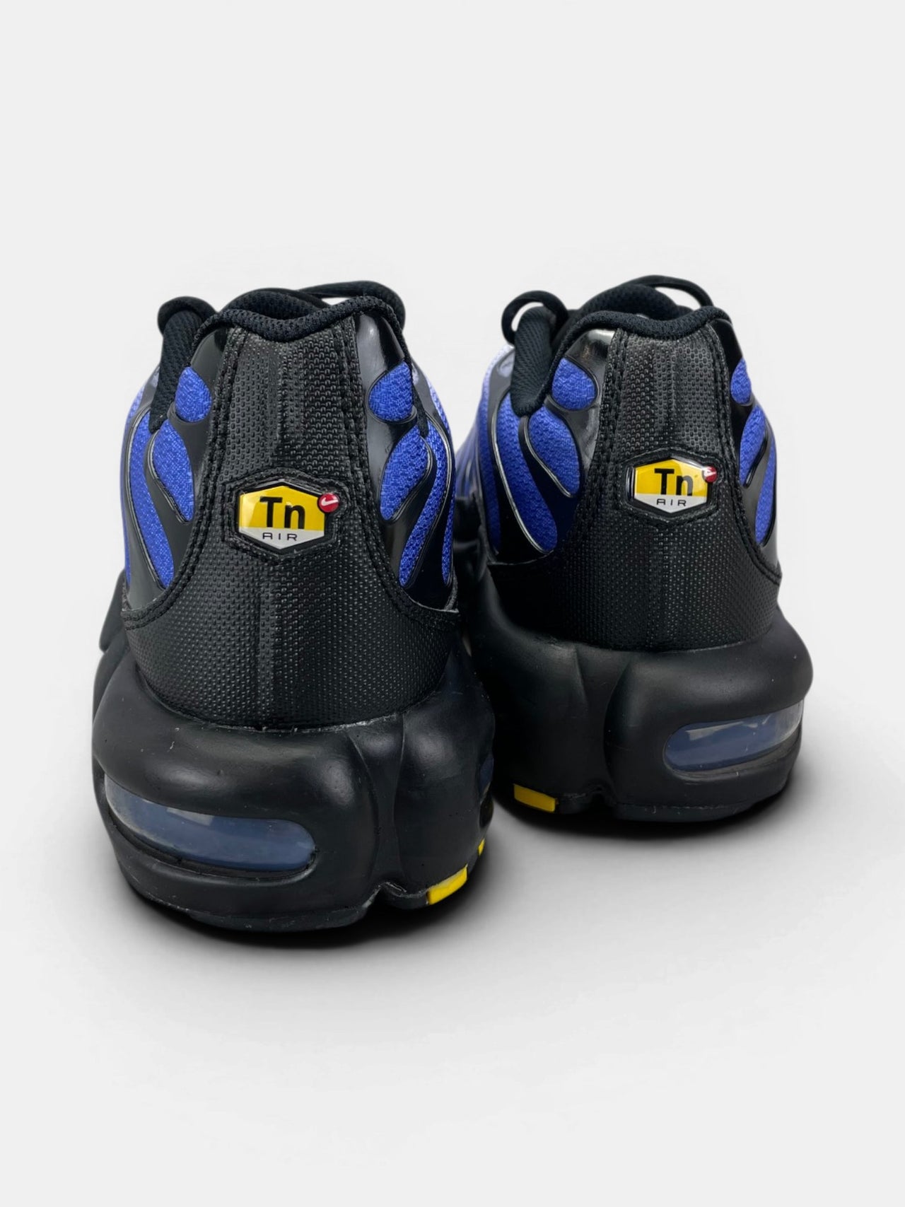 Nike Air Max Plus Black/Sapphire — buty sportowe męskie w bardzo dobrym stanie rozmiar 44, widok z tyłu