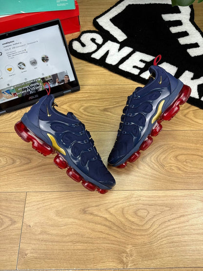 Nike Air VaporMax Plus Midnight Navy — buty sportowe męskie w bardzo dobrym stanie rozmiar 45, widok z góry na zewnętrzną stronę butów