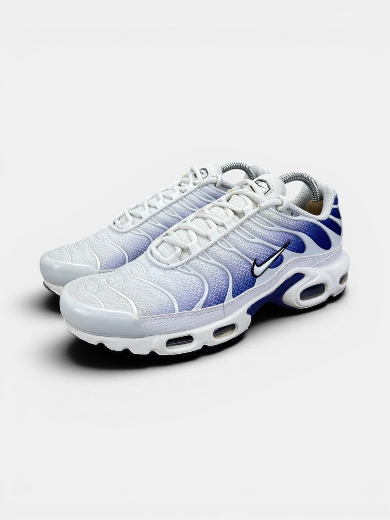 Nike Air Max Plus White Wild Grape — buty sportowe męskie w bardzo dobrym stanie rozmiar 41, widok z boku