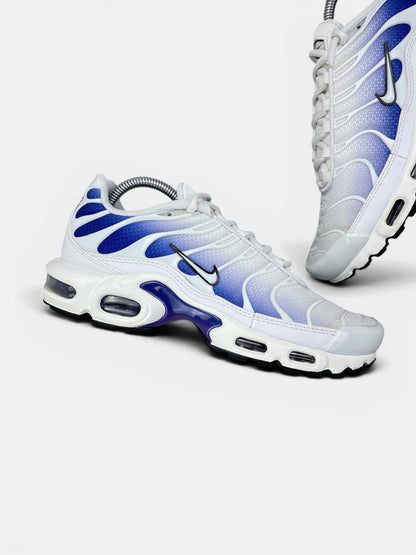 Nike Air Max Plus White Wild Grape — buty sportowe męskie w bardzo dobrym stanie rozmiar 41, zewnętrzny panel lewego buta