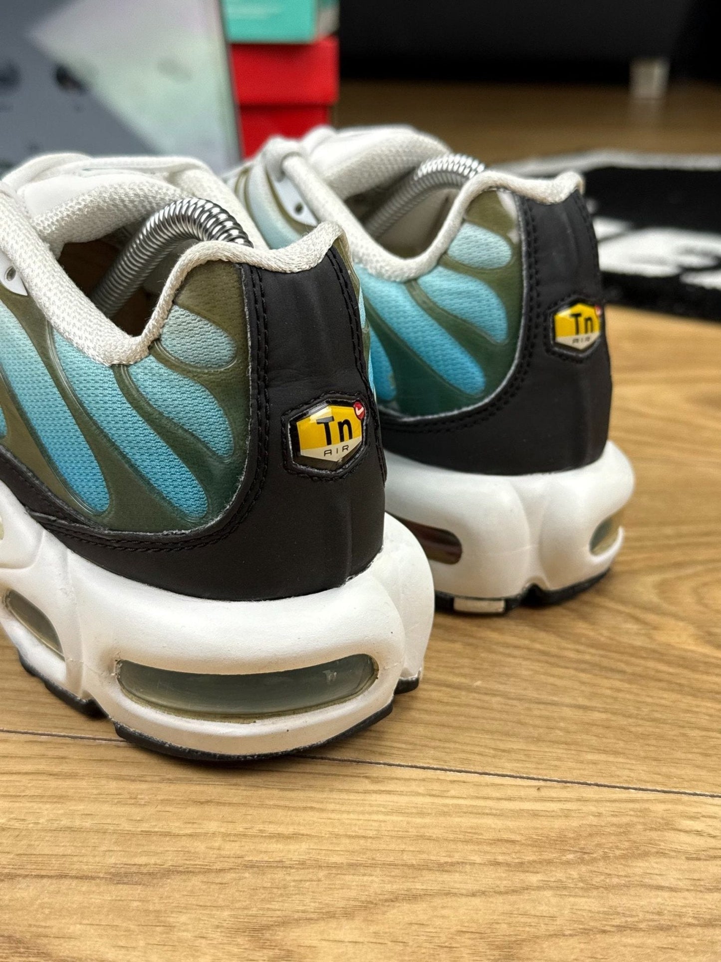 Nike Air Max Plus Baltic Blue — buty sportowe męskie w bardzo dobrym stanie rozmiar 43, podeszwa