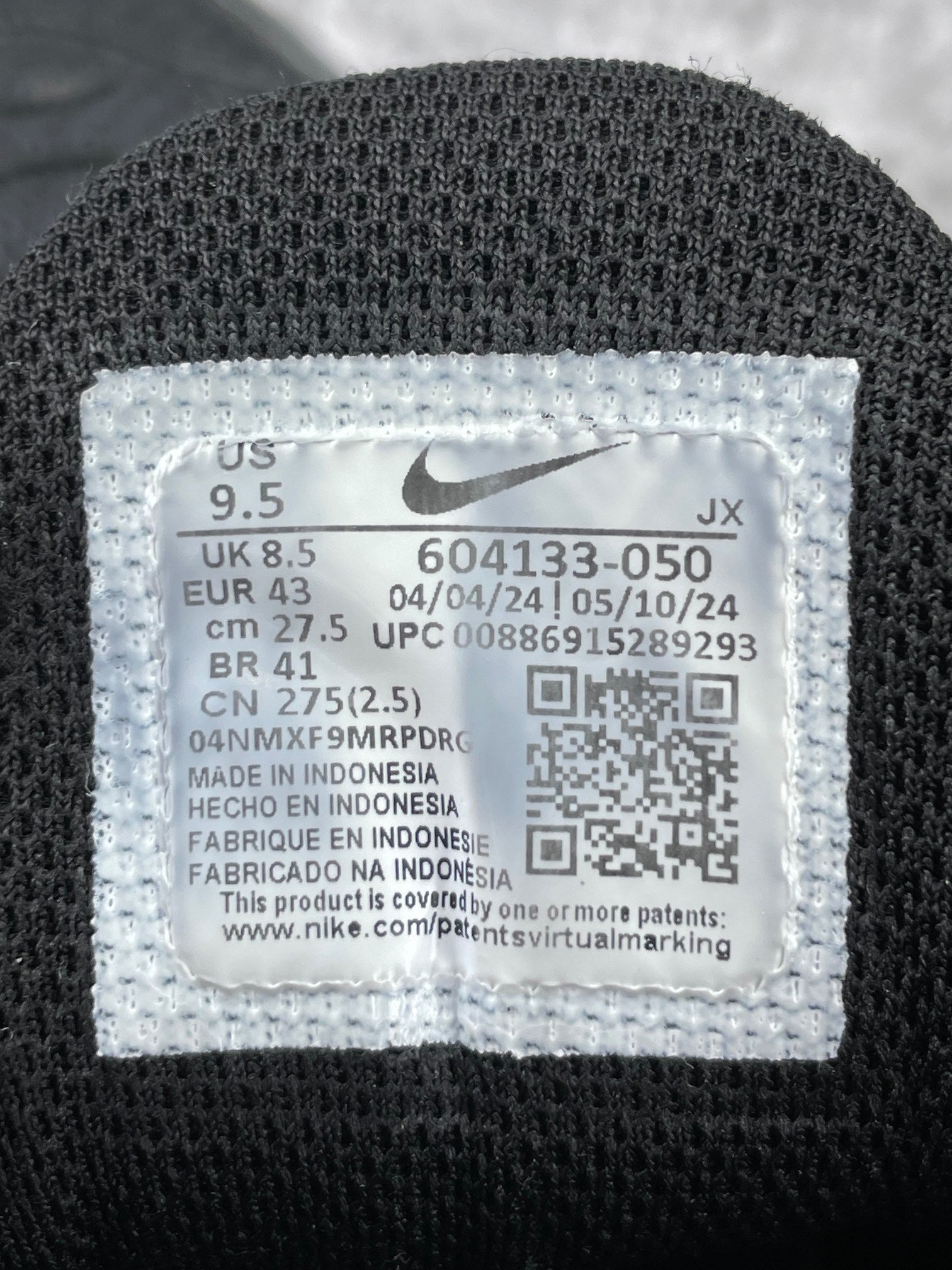 Nike Air Max Plus Triple Black — buty sportowe męskie w bardzo dobrym stanie rozmiar 43, opcjonalne zdjęcie 2