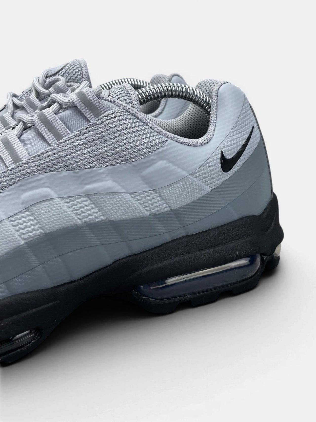 Nike Air Max 95 Ultra — buty sportowe męskie w bardzo dobrym stanie rozmiar 42.5, opcjonalne zdjęcie 1