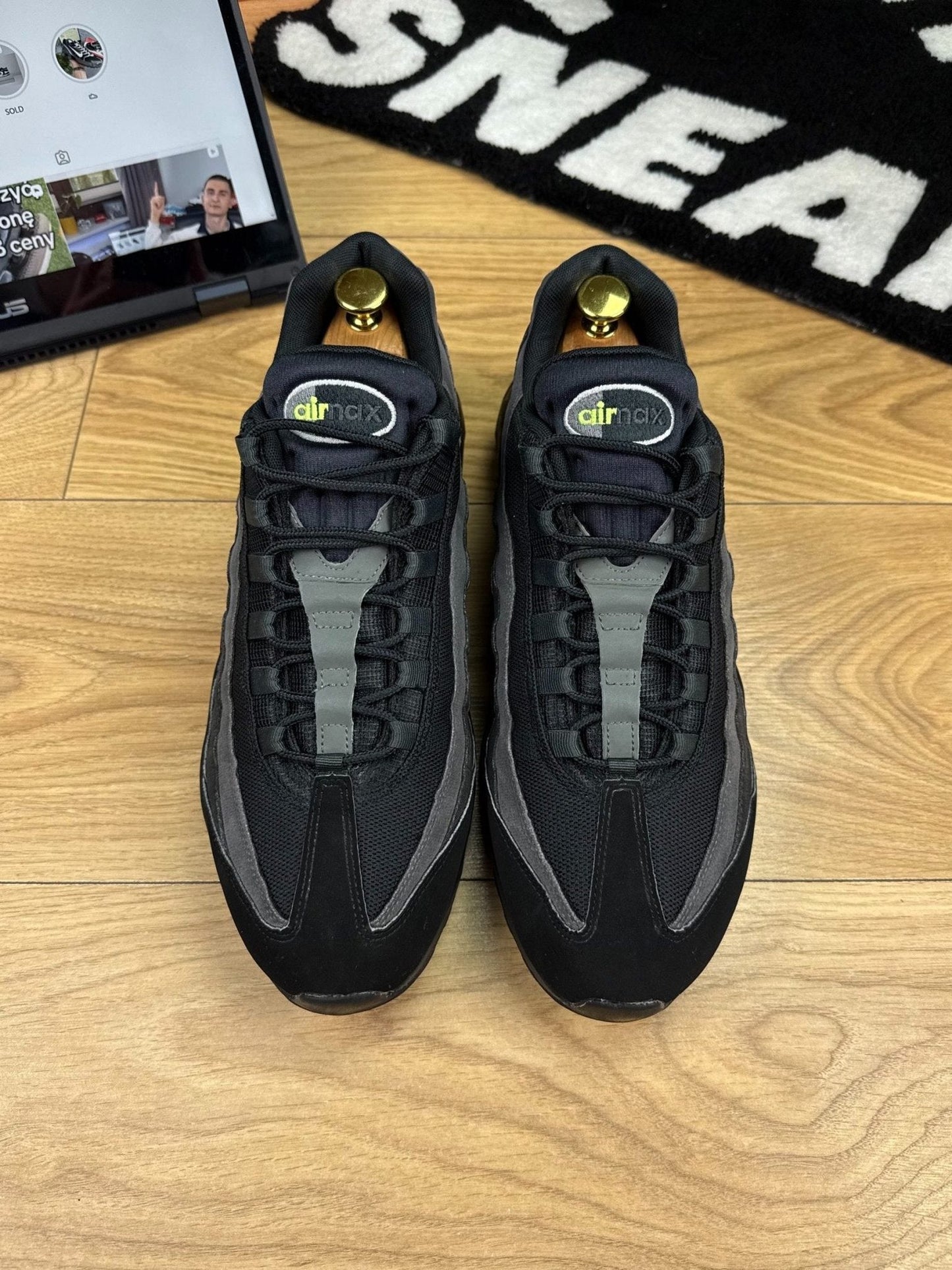 Nike Air Max 95 Black Volt — buty sportowe męskie w bardzo dobrym stanie rozmiar 46, widok z tyłu