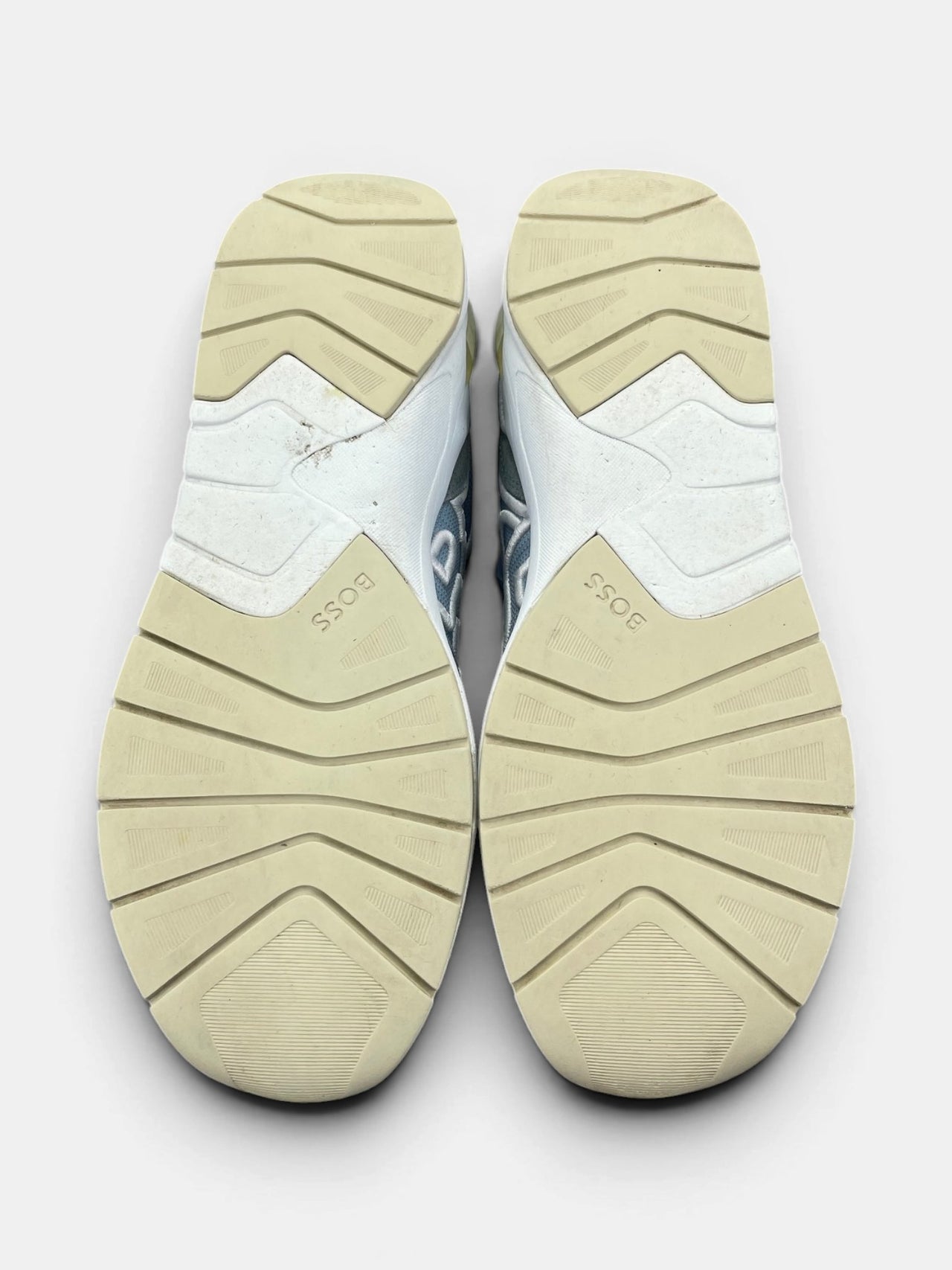 Hugo Boss Boss Skylar — buty sportowe damskie w bardzo dobrym stanie rozmiar 39, podeszwa