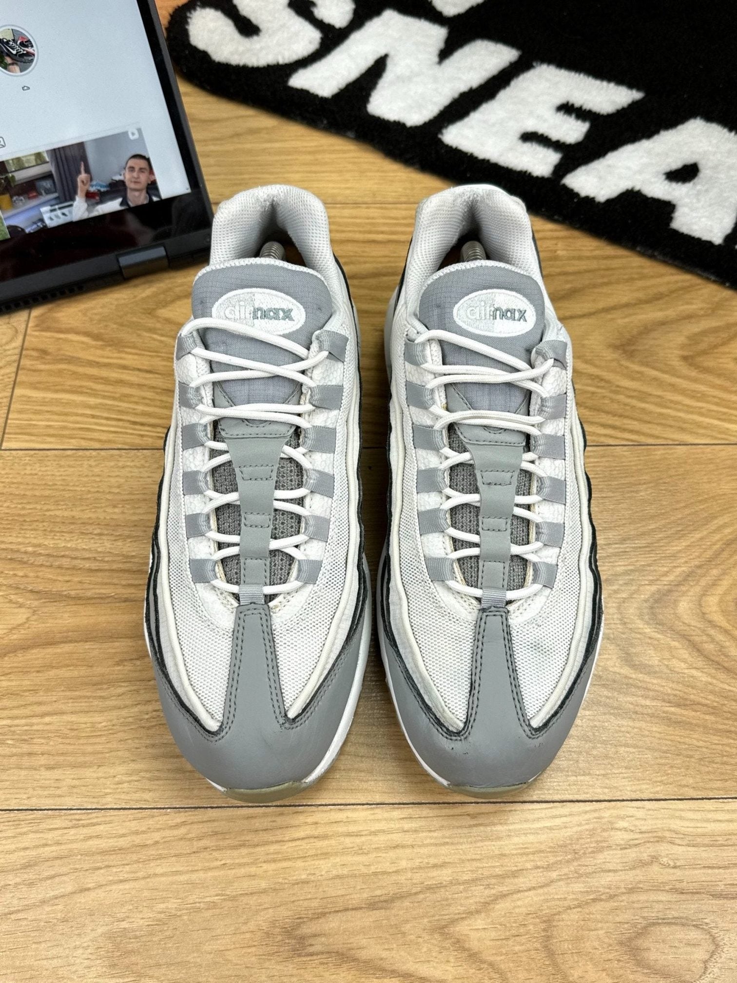 Nike Air Max 95 Essential Particle Grey — buty sportowe męskie w dobrym stanie rozmiar 44, widok z tyłu