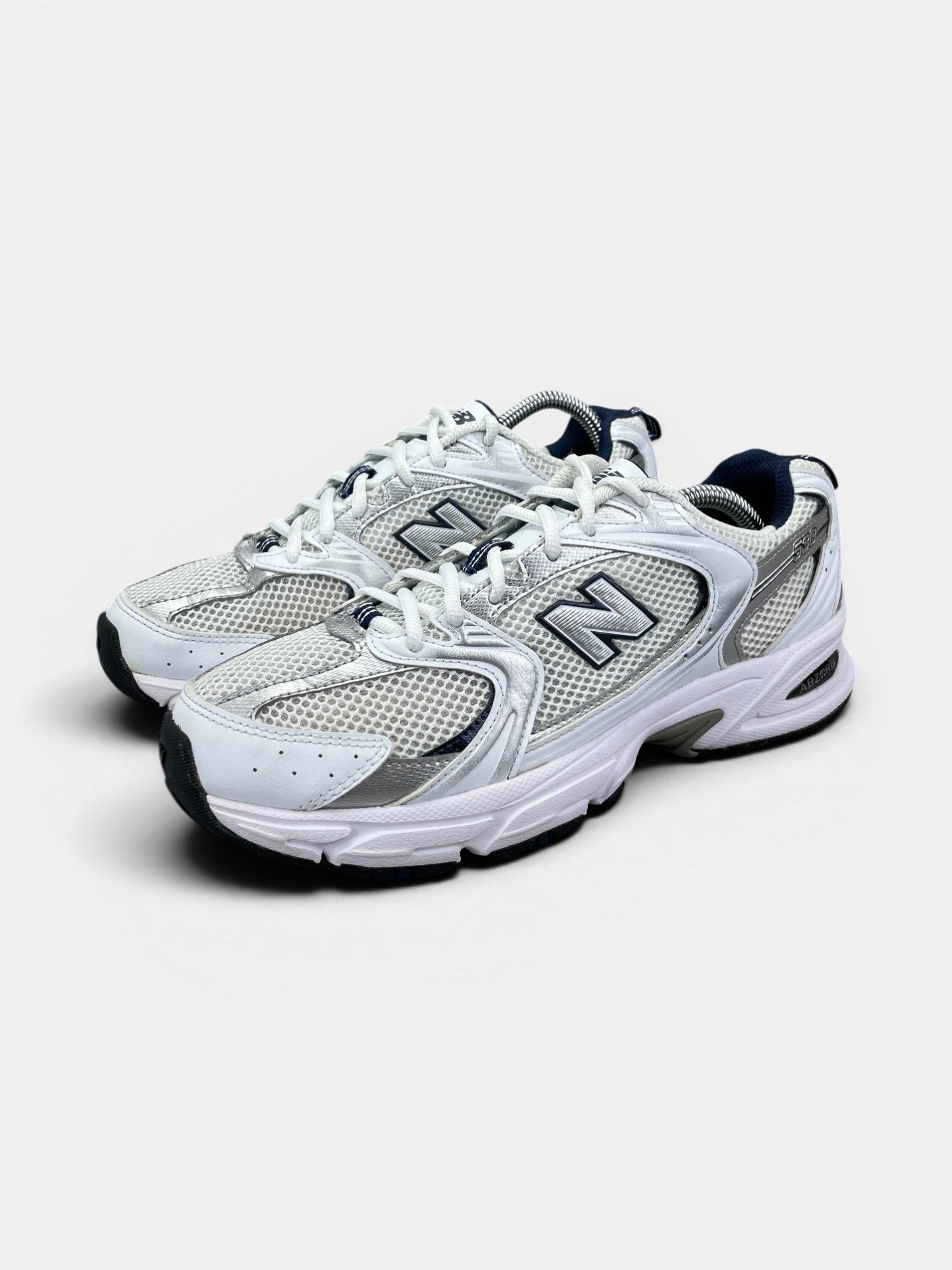 New Balance 530 — buty sportowe damskie w bardzo dobrym stanie rozmiar 40, widok z boku