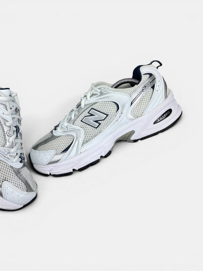 New Balance 530 — buty sportowe damskie w bardzo dobrym stanie rozmiar 40, widok z góry na wewnętrzną stronę butów