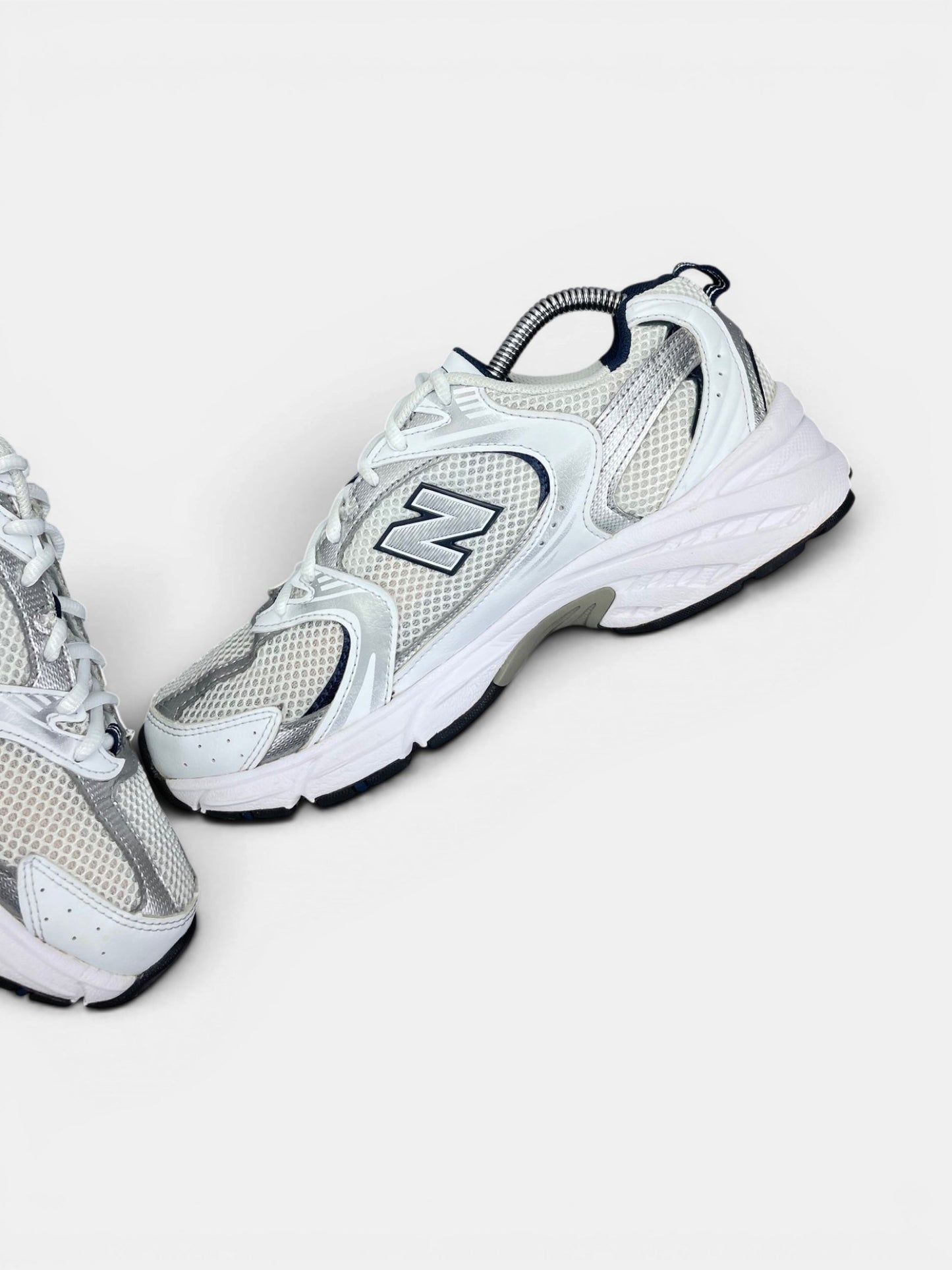 New Balance 530 — buty sportowe damskie w bardzo dobrym stanie rozmiar 40, wewnętrzny panel prawego buta