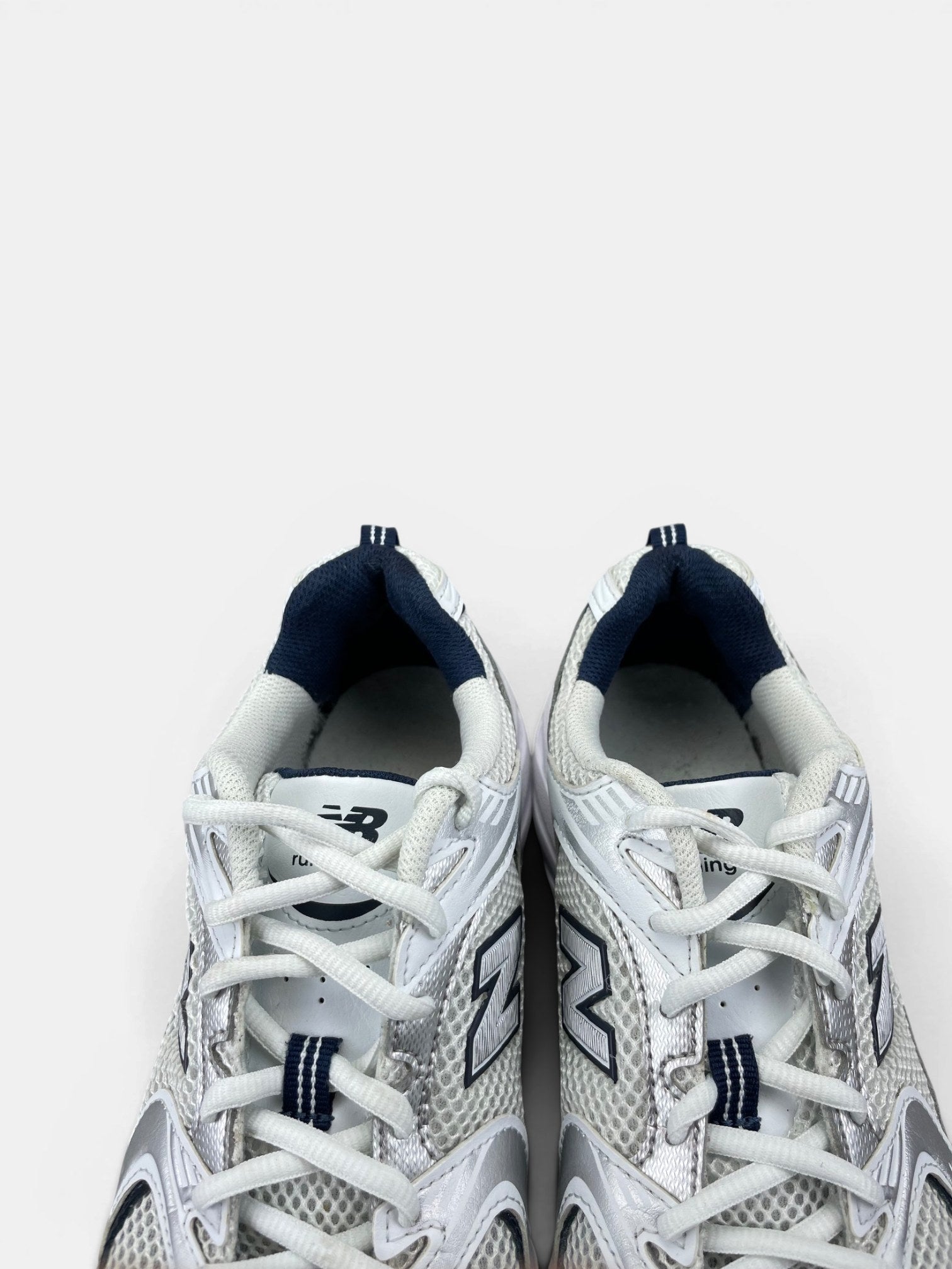 New Balance 530 — buty sportowe damskie w bardzo dobrym stanie rozmiar 40, zapiętki butów