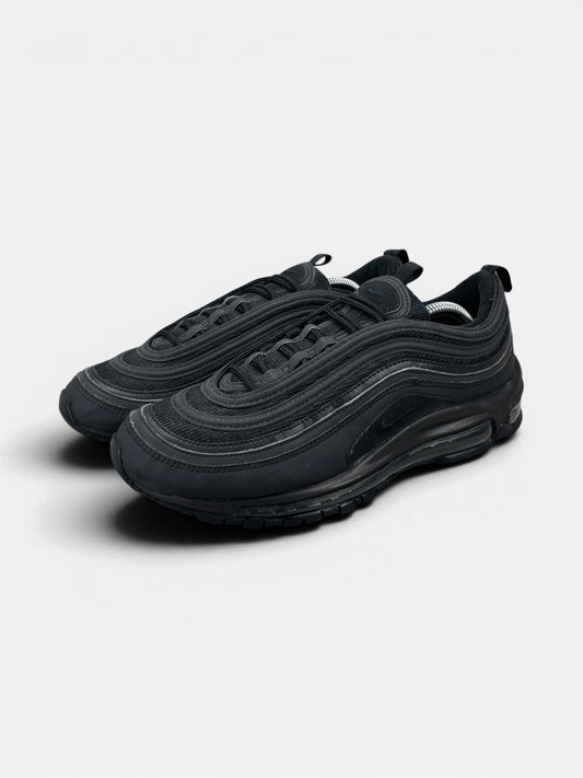 Nike Air Max 97 Triple Black AM97 Triple Black — buty sportowe męskie w bardzo dobrym stanie rozmiar 42, widok z boku