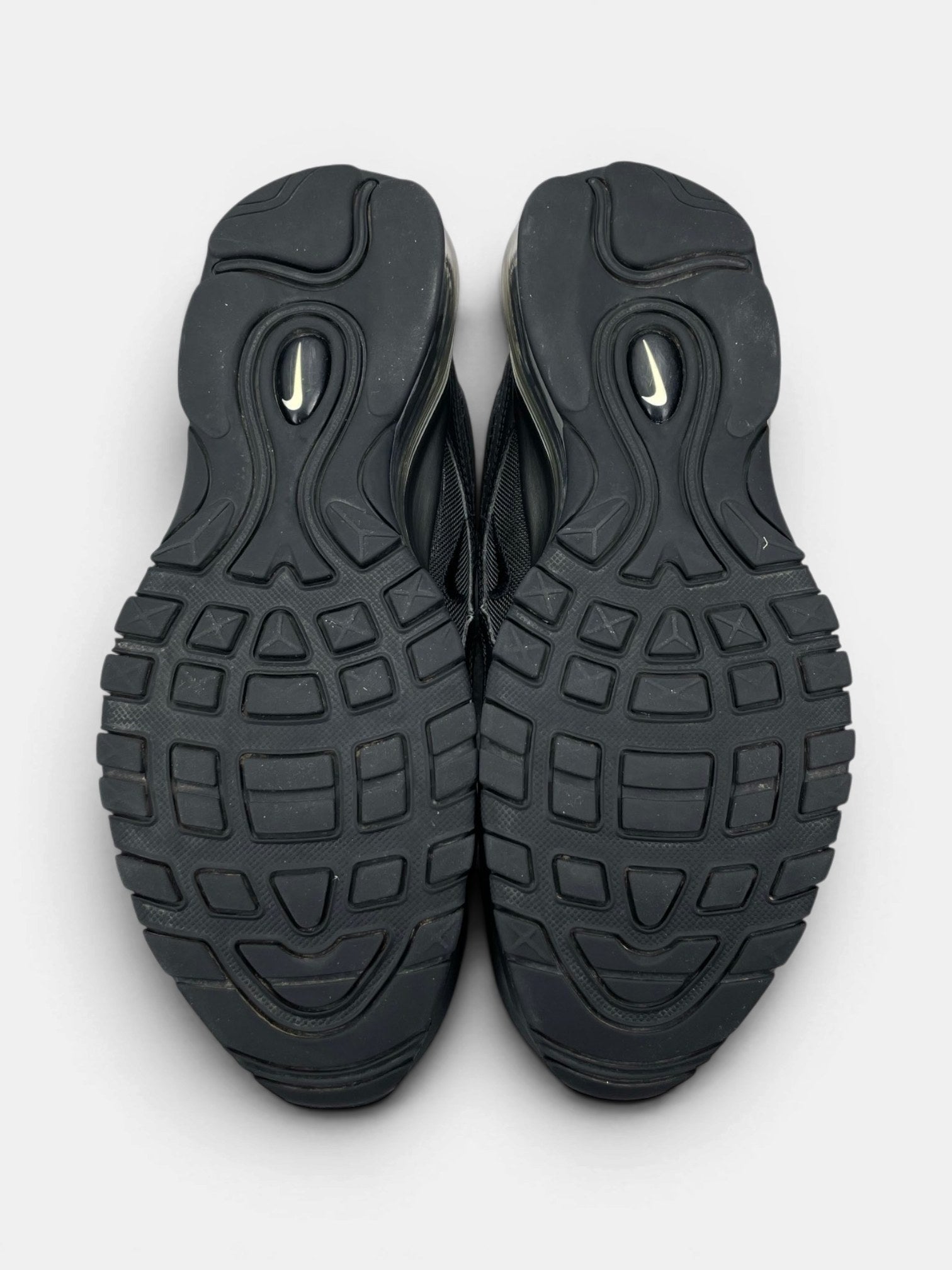 Nike Air Max 97 Triple Black AM97 Triple Black — buty sportowe męskie w bardzo dobrym stanie rozmiar 42, podeszwa