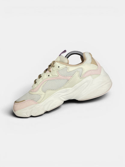 Fila Collene Cb — buty sportowe damskie w bardzo dobrym stanie rozmiar 36, wewnętrzny panel prawego buta