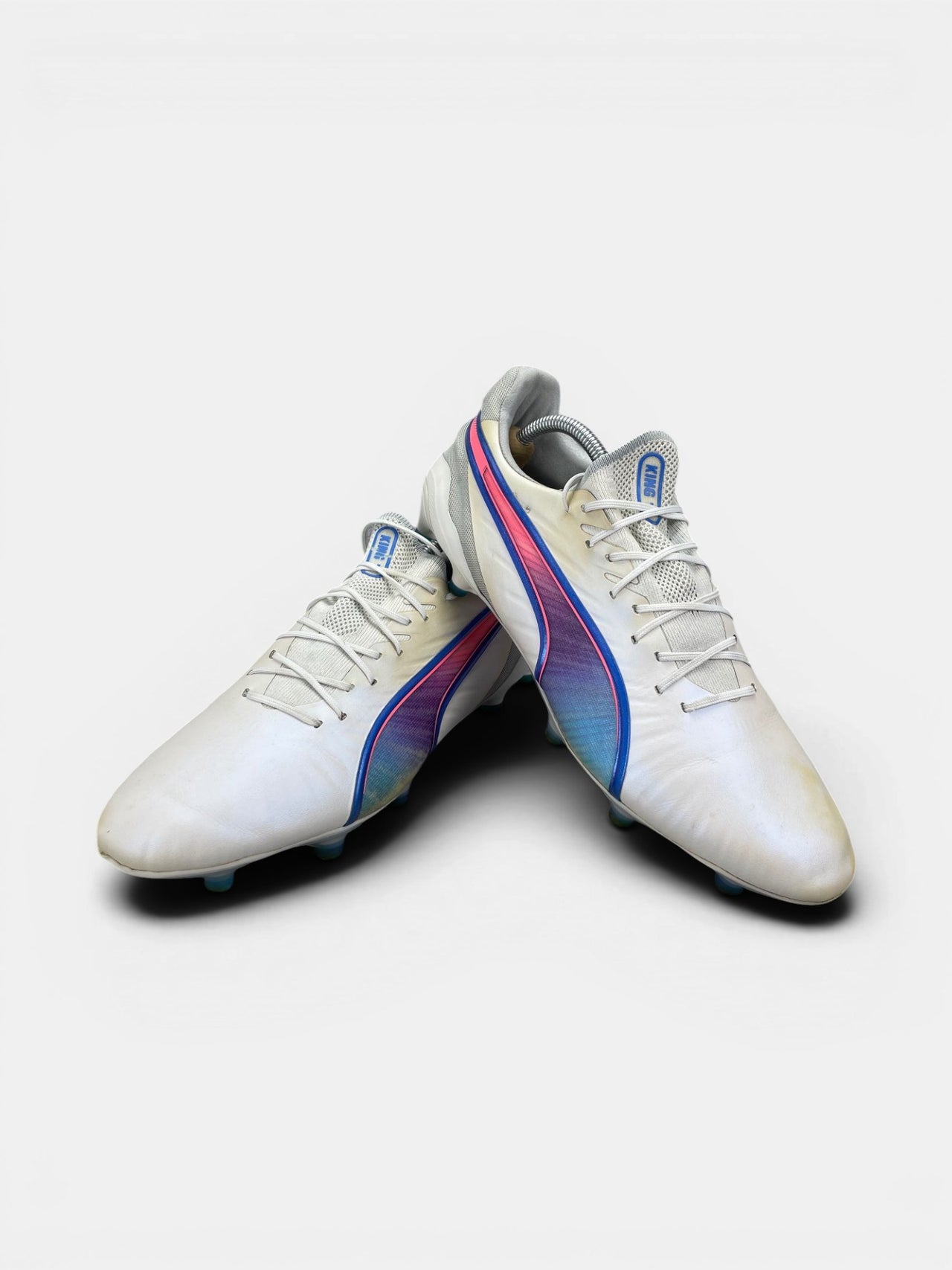 Puma King Ultimate — buty sportowe męskie w bardzo dobrym stanie rozmiar 44.5, boczny profil