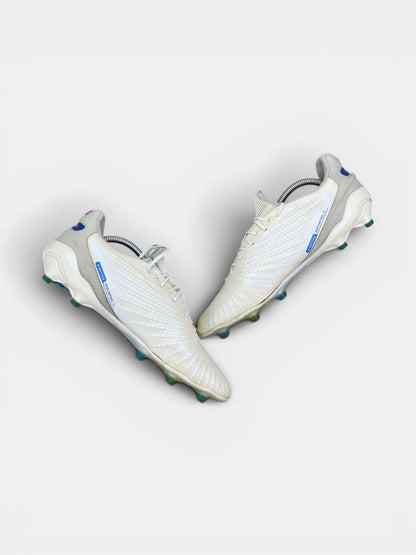 Puma King Ultimate — buty sportowe męskie w bardzo dobrym stanie rozmiar 44.5, zewnętrzny panel prawego buta