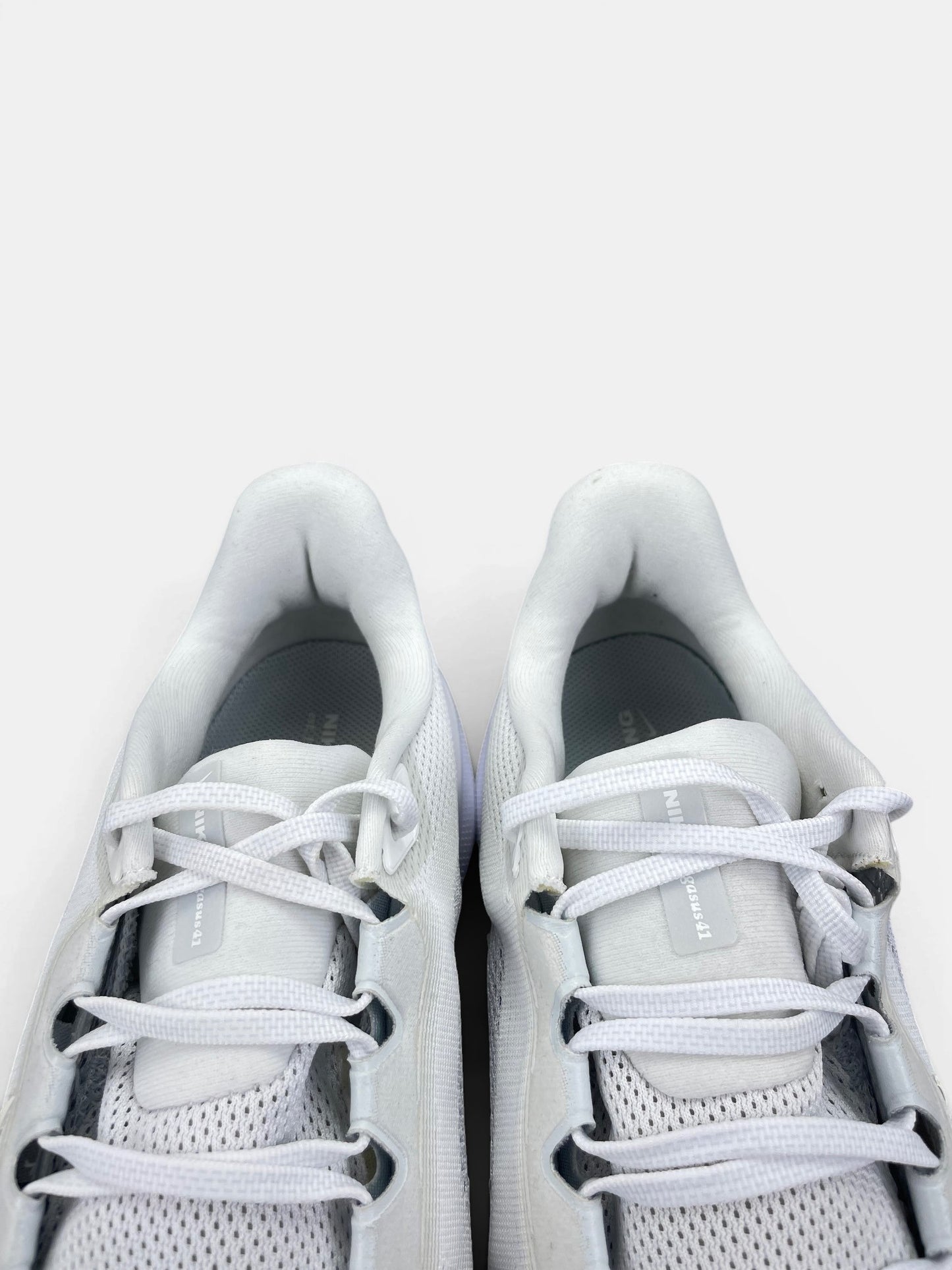 Nike Pegasus 41 Pure Platinum — buty sportowe męskie w bardzo dobrym stanie rozmiar 47, zapiętki butów