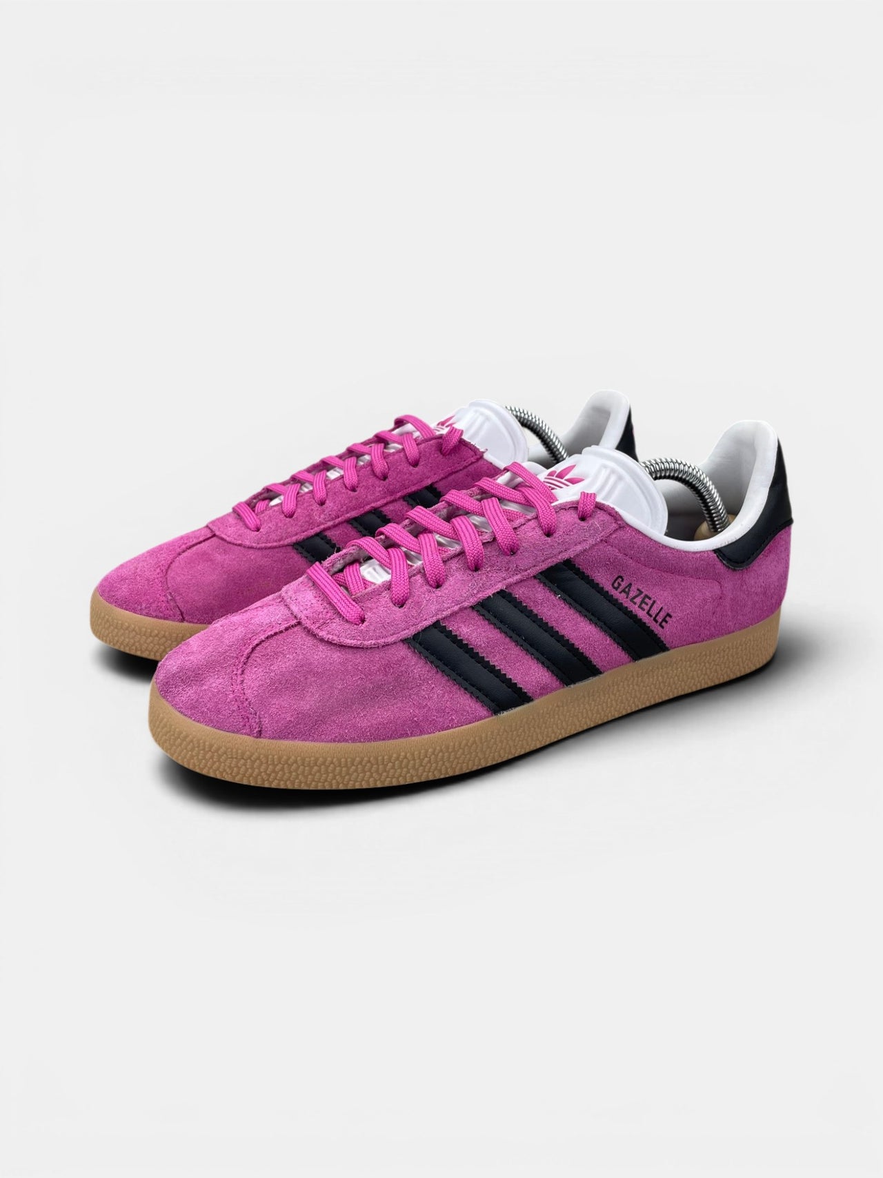 Adidas Gazelle — buty sportowe damskie w bardzo dobrym stanie rozmiar 40, widok z boku