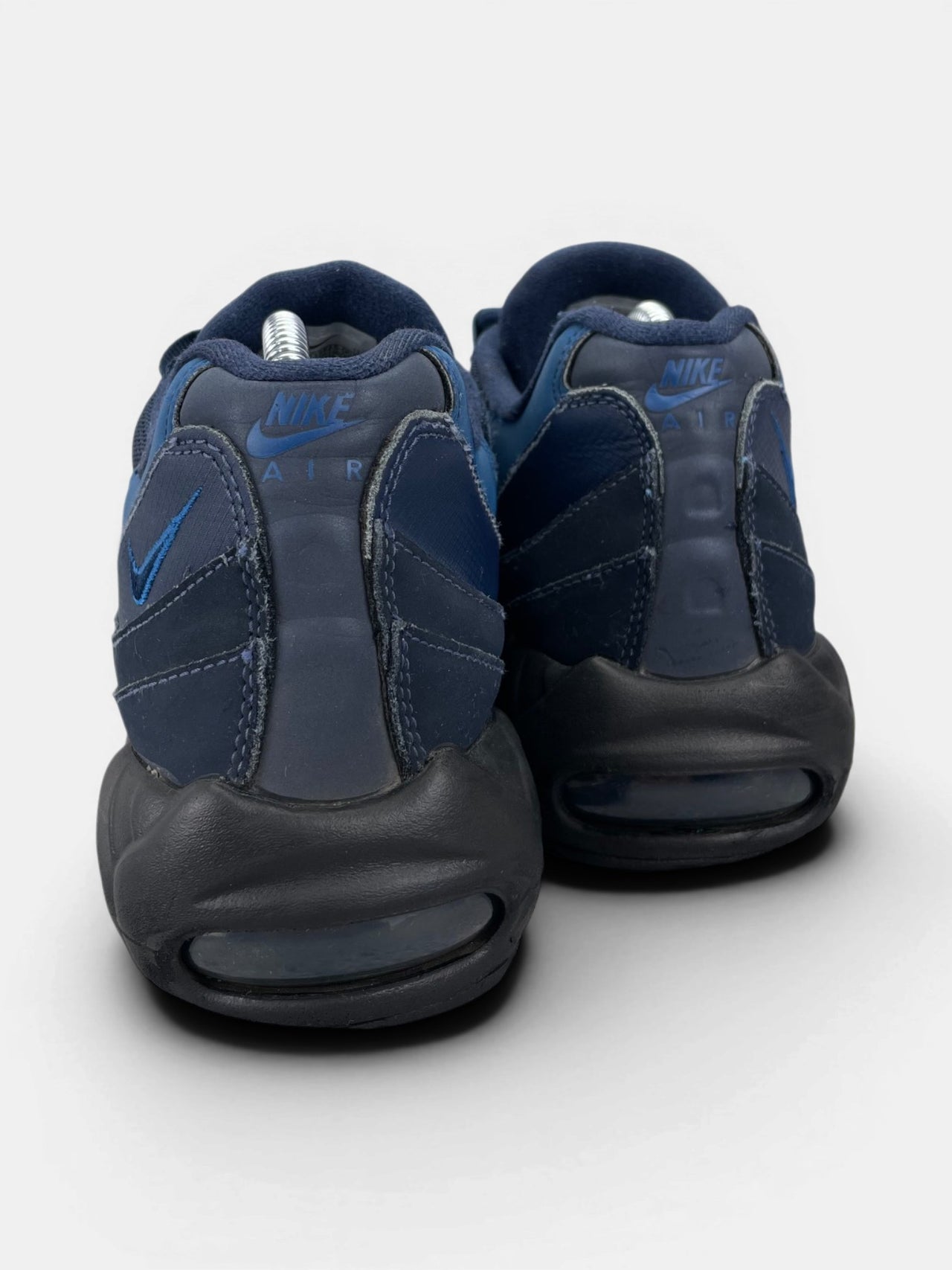 Nike Air Max 95 Harbor Blue — buty sportowe męskie w bardzo dobrym stanie rozmiar 42.5, widok z tyłu