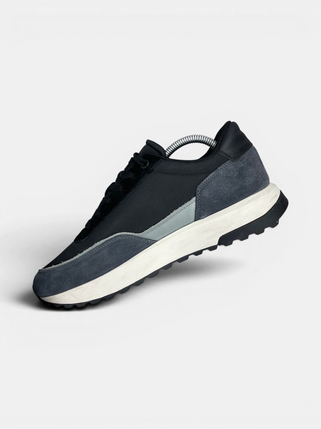 Calvin Klein Low Top Lace Up — buty sportowe męskie nowe rozmiar 42, wewnętrzny panel prawego buta