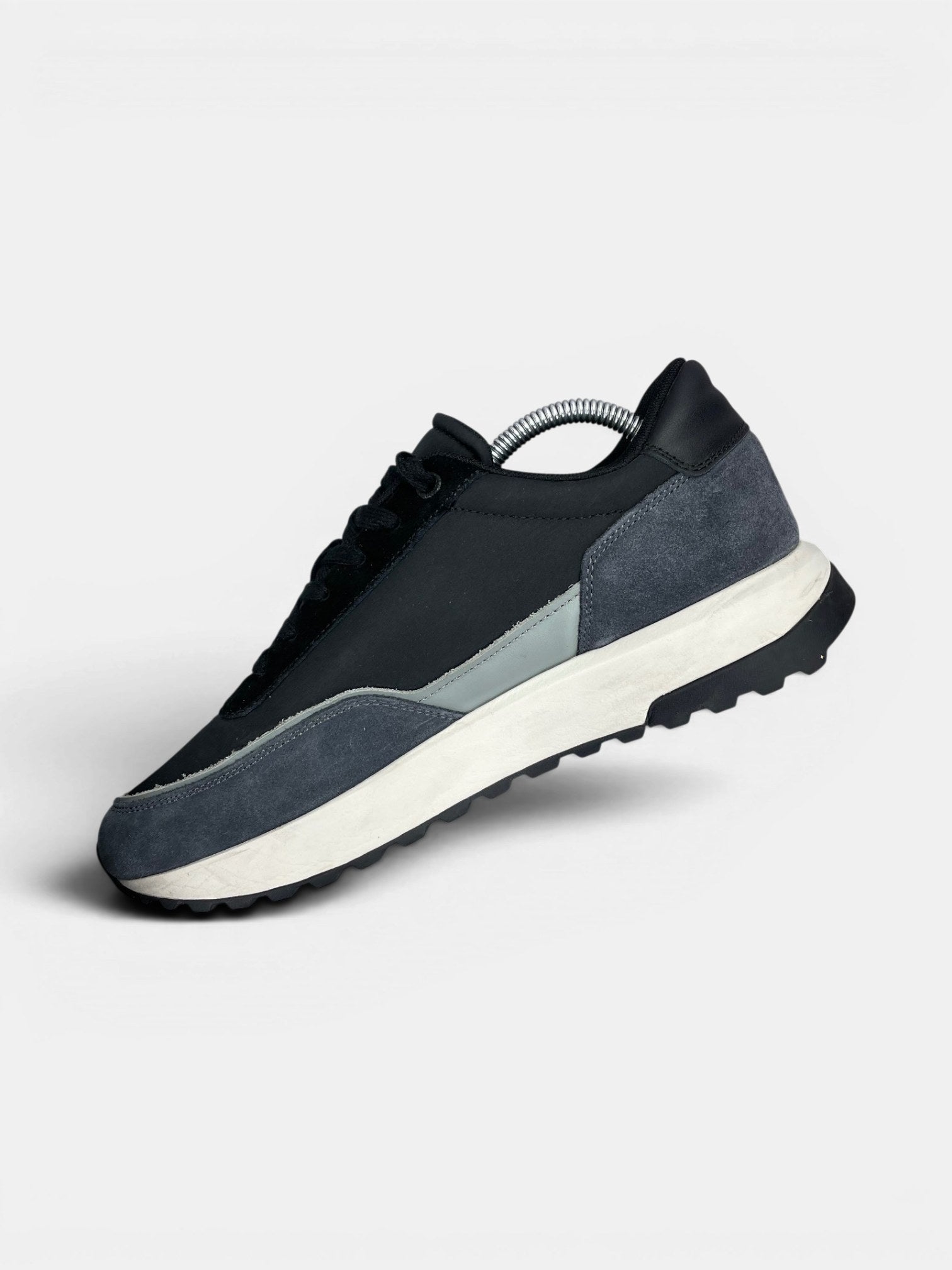 Calvin Klein Low Top Lace Up — buty sportowe męskie nowe rozmiar 42, wewnętrzny panel prawego buta