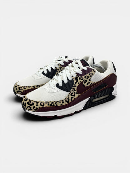 Nike Air Max 90 Nike Air Max 90 Leopard ‘Burgundy Crush’ — buty sportowe damskie w bardzo dobrym stanie rozmiar 40, widok z boku