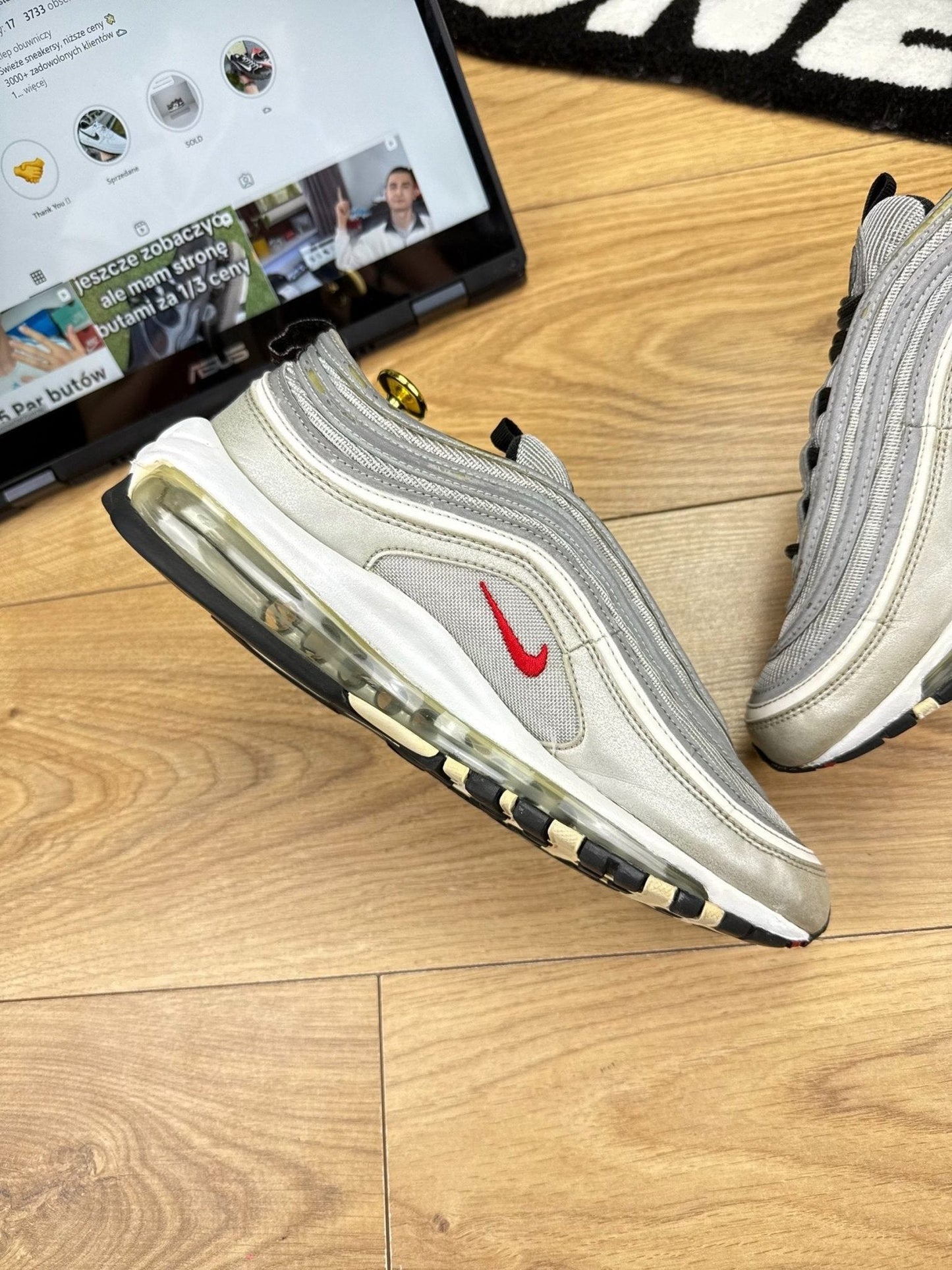 Nike Air Max 97 OG QS Silver Bullet Silver Bullet — buty sportowe męskie w bardzo dobrym stanie rozmiar 42, wewnętrzny panel lewego buta