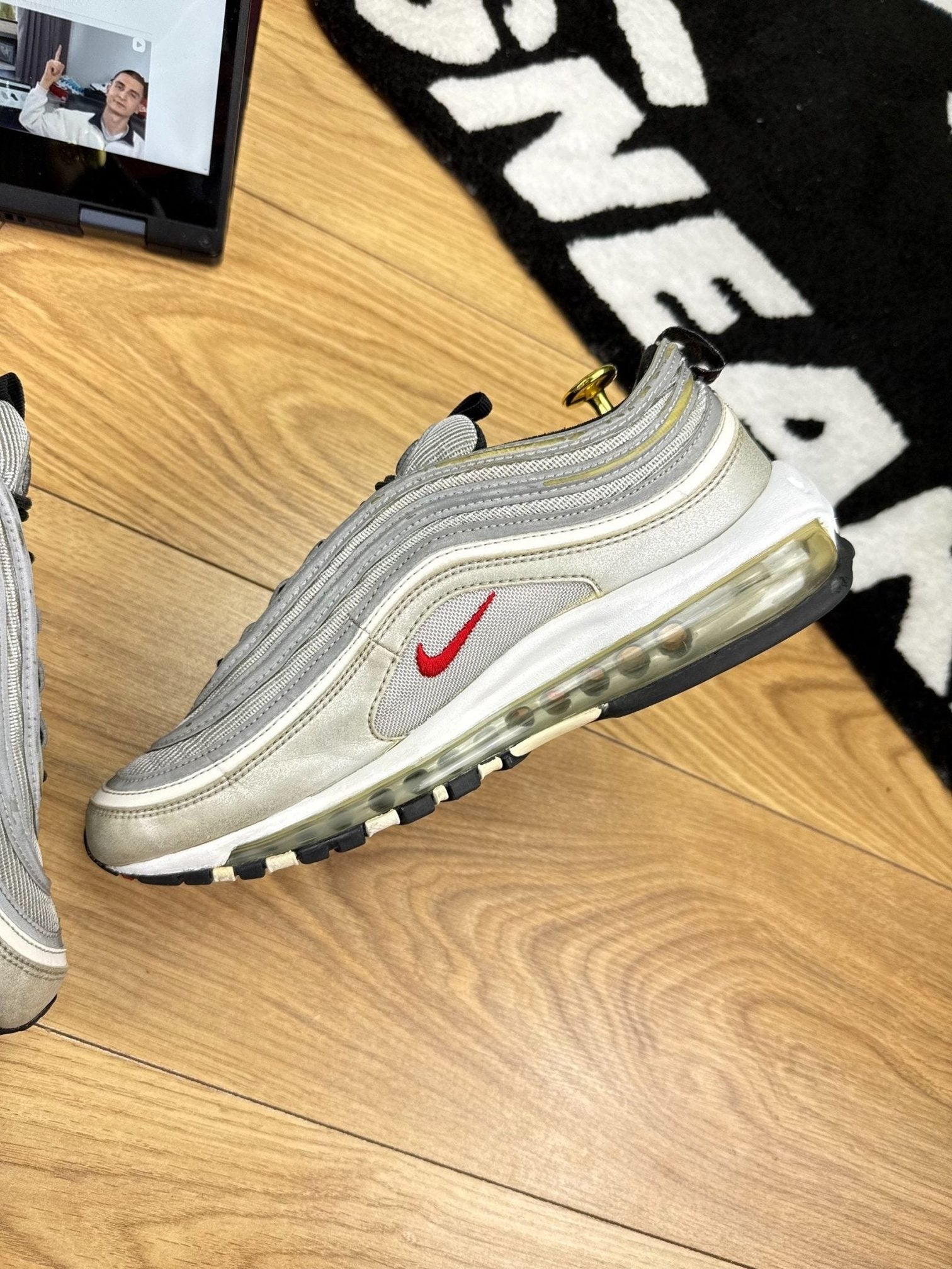 Nike Air Max 97 OG QS Silver Bullet Silver Bullet — buty sportowe męskie w bardzo dobrym stanie rozmiar 42, wewnętrzny panel prawego buta