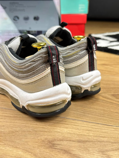 Nike Air Max 97 OG QS Silver Bullet Silver Bullet — buty sportowe męskie w bardzo dobrym stanie rozmiar 42, podeszwa