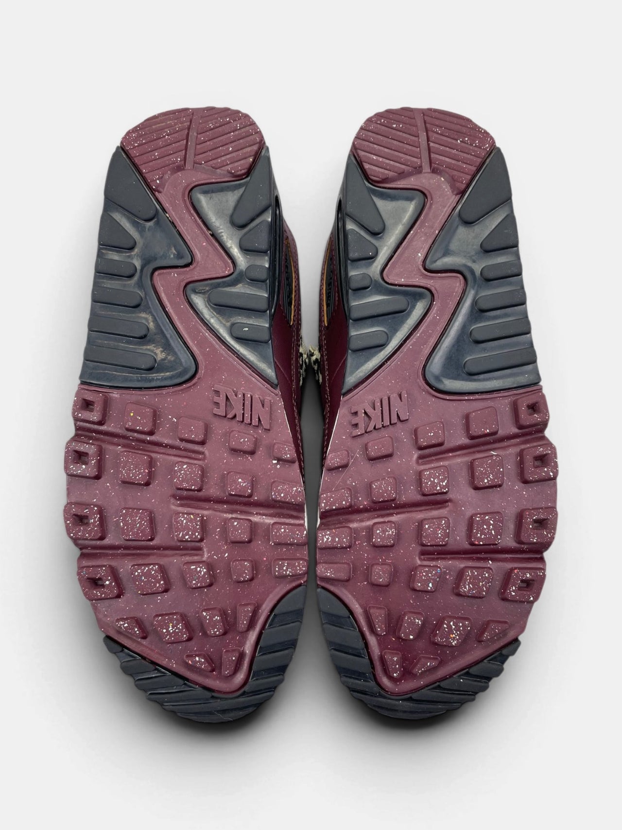 Nike Air Max 90 Nike Air Max 90 Leopard ‘Burgundy Crush’ — buty sportowe damskie w bardzo dobrym stanie rozmiar 40, podeszwa