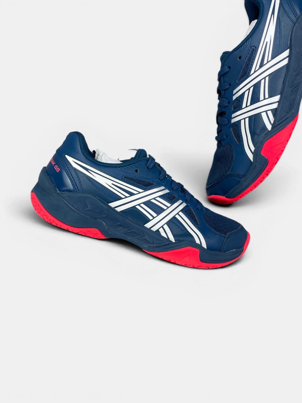 Asics Powerbreak GS — buty sportowe damskie w bardzo dobrym stanie rozmiar 37, zewnętrzny panel lewego buta