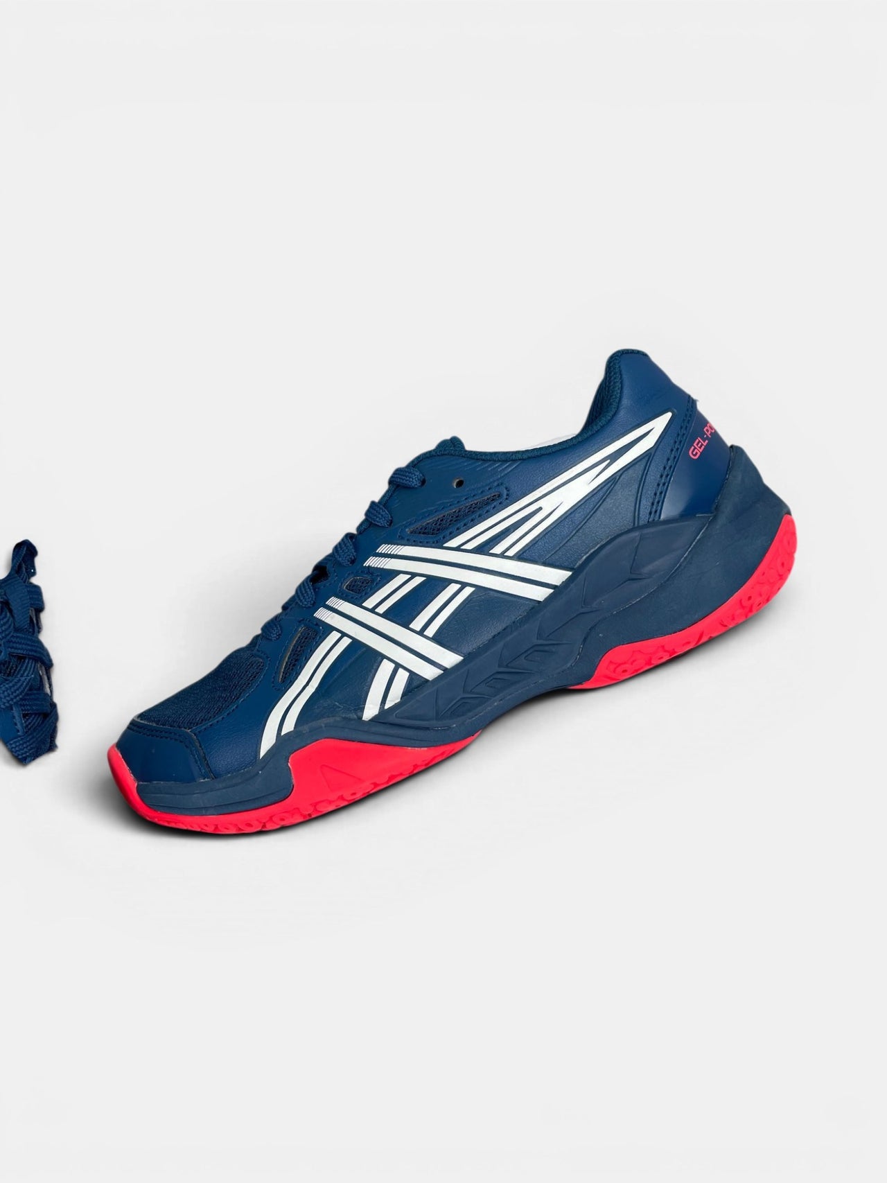 Asics Powerbreak GS — buty sportowe damskie w bardzo dobrym stanie rozmiar 37, widok z góry na wewnętrzną stronę butów