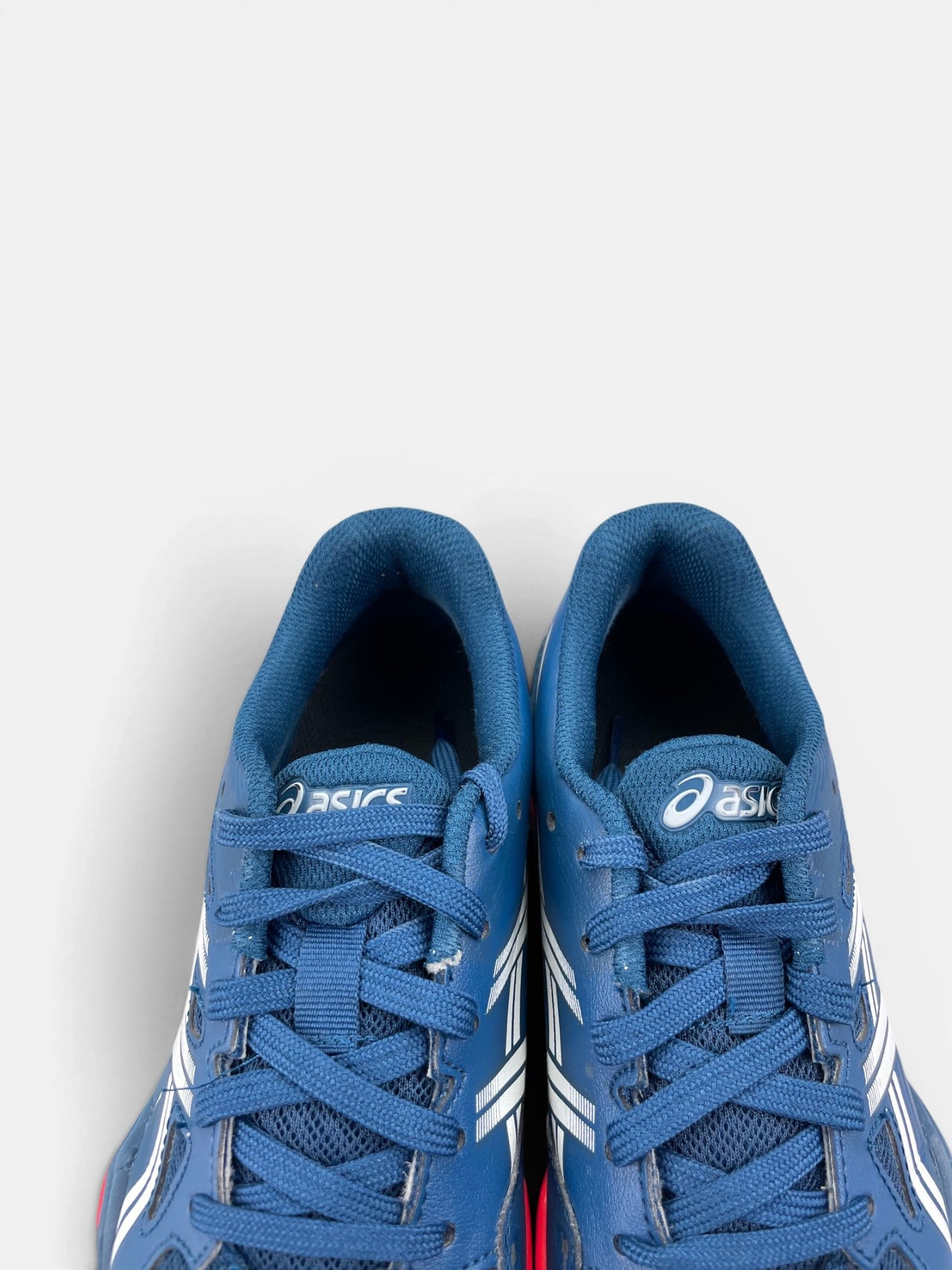 Asics Powerbreak GS — buty sportowe damskie w bardzo dobrym stanie rozmiar 37, zapiętki butów