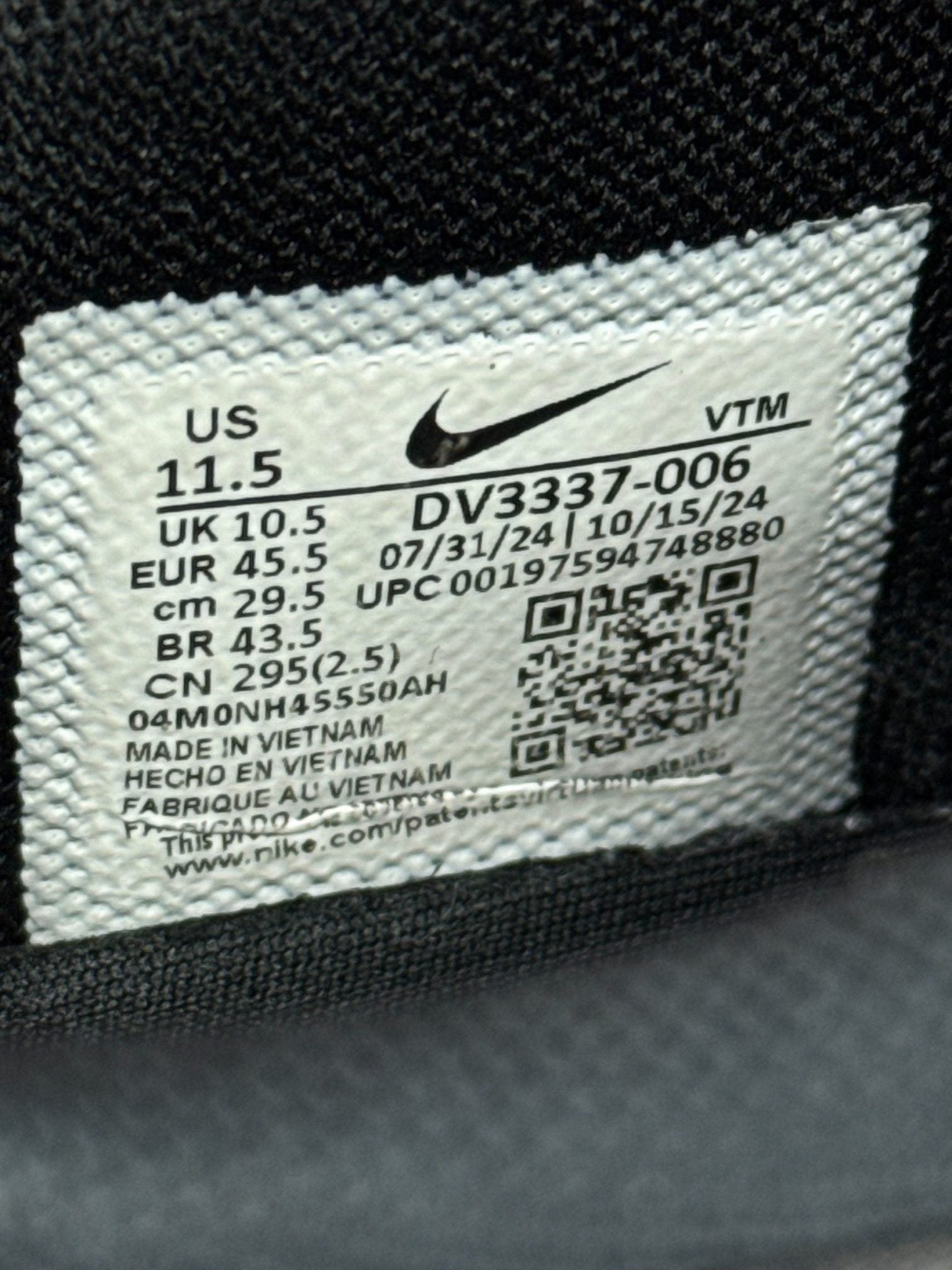 Nike Air Max Dn Black Metallic Grey — buty sportowe męskie w bardzo dobrym stanie rozmiar 45.5, boczny profil