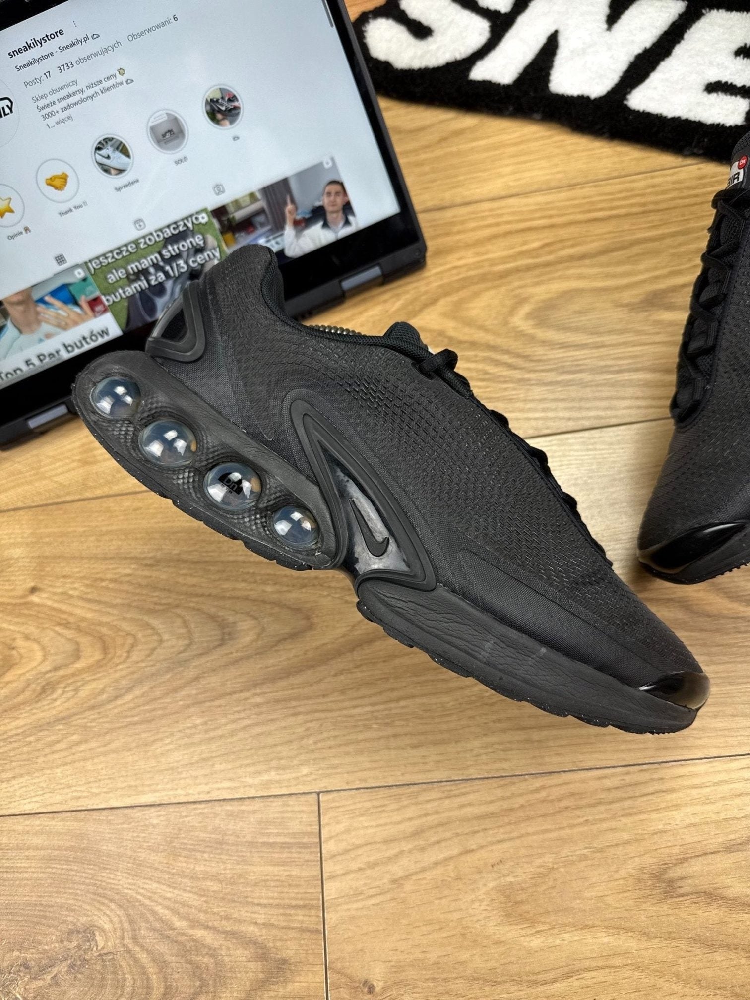 Nike Air Max Dn Black Metallic Grey — buty sportowe męskie w bardzo dobrym stanie rozmiar 45.5, zewnętrzny panel prawego buta