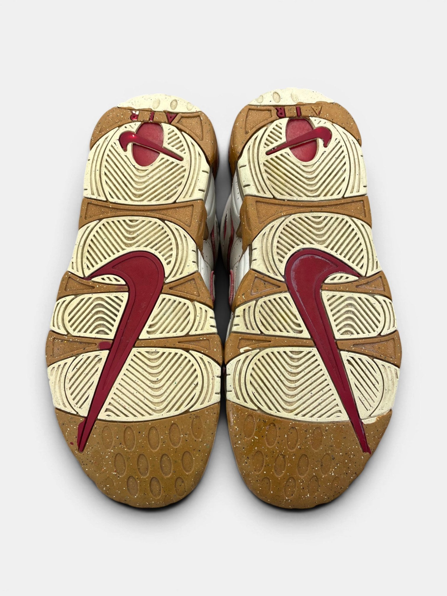 Nike Air More Uptempo Phantom Gym Red Gum — buty sportowe damskie w bardzo dobrym stanie rozmiar 39, podeszwa